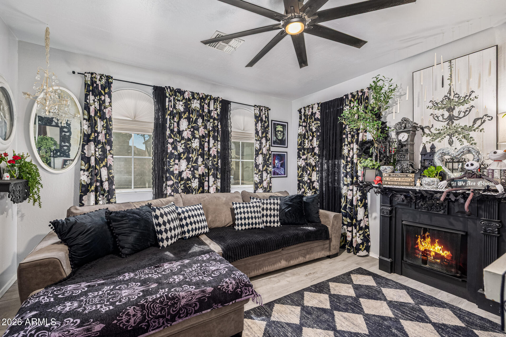 10206 E ISLETA Avenue