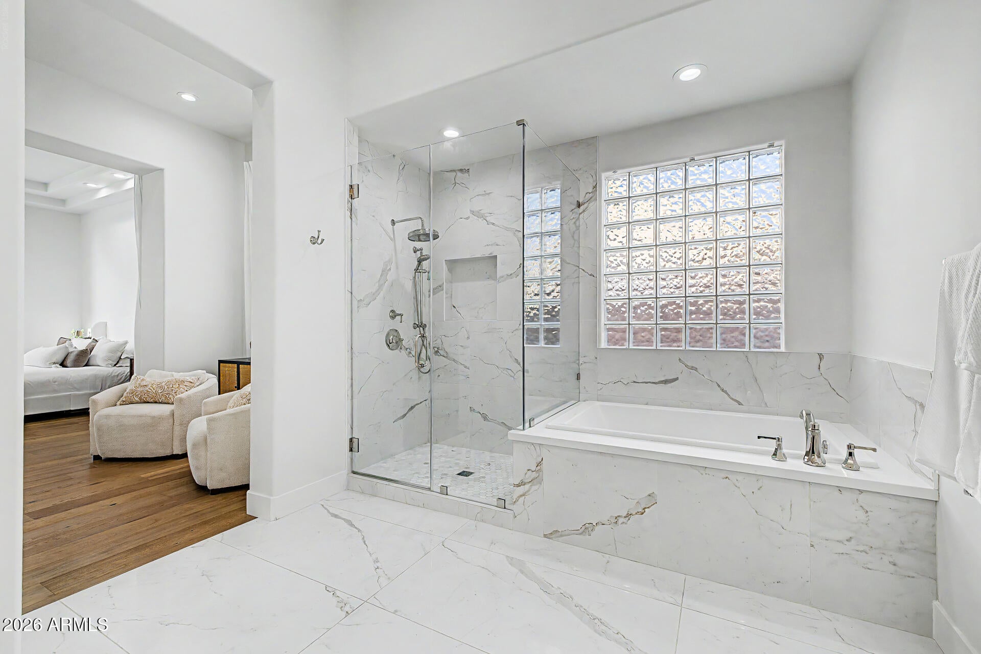 12134 E MERCER Lane