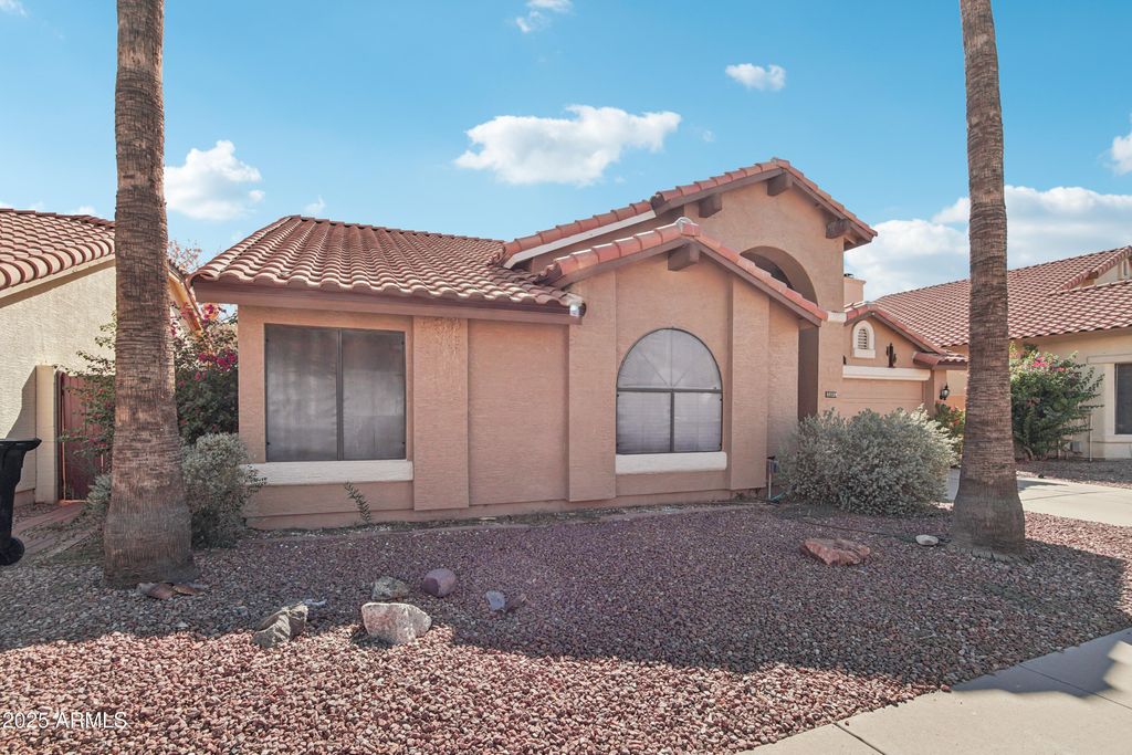 Photo of 10729 W Laurelwood Lane, Avondale, AZ 85392 (MLS # 6930868)