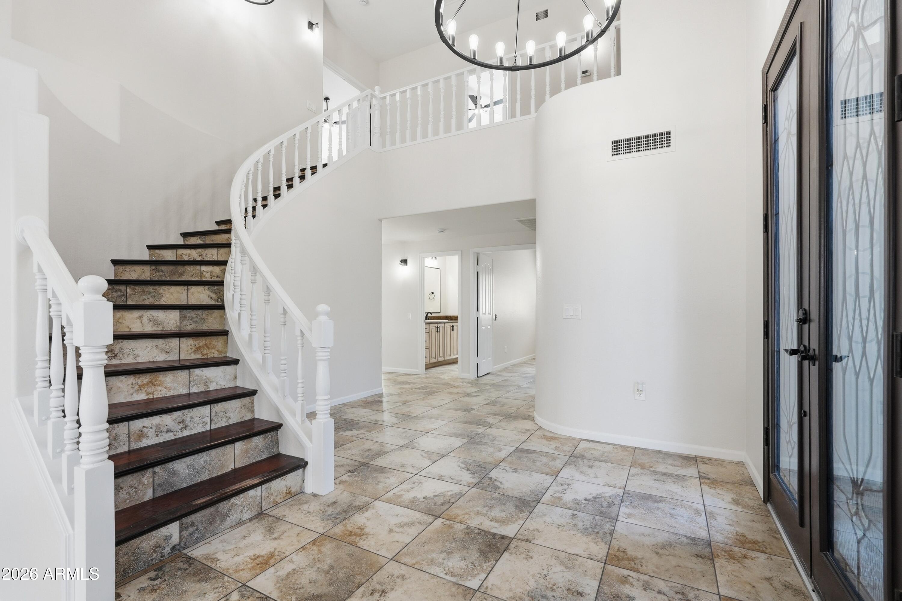 2232 E TAHITIAN Way