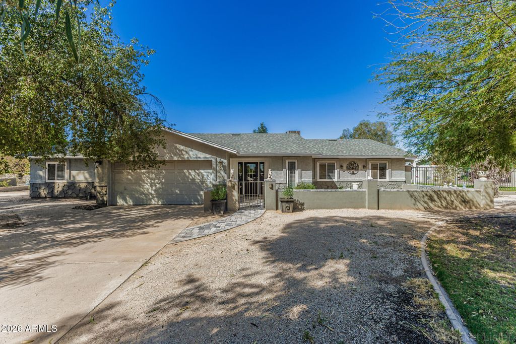 Photo of 7040 N 177th Avenue, Waddell, AZ 85355 (MLS # 6998604)