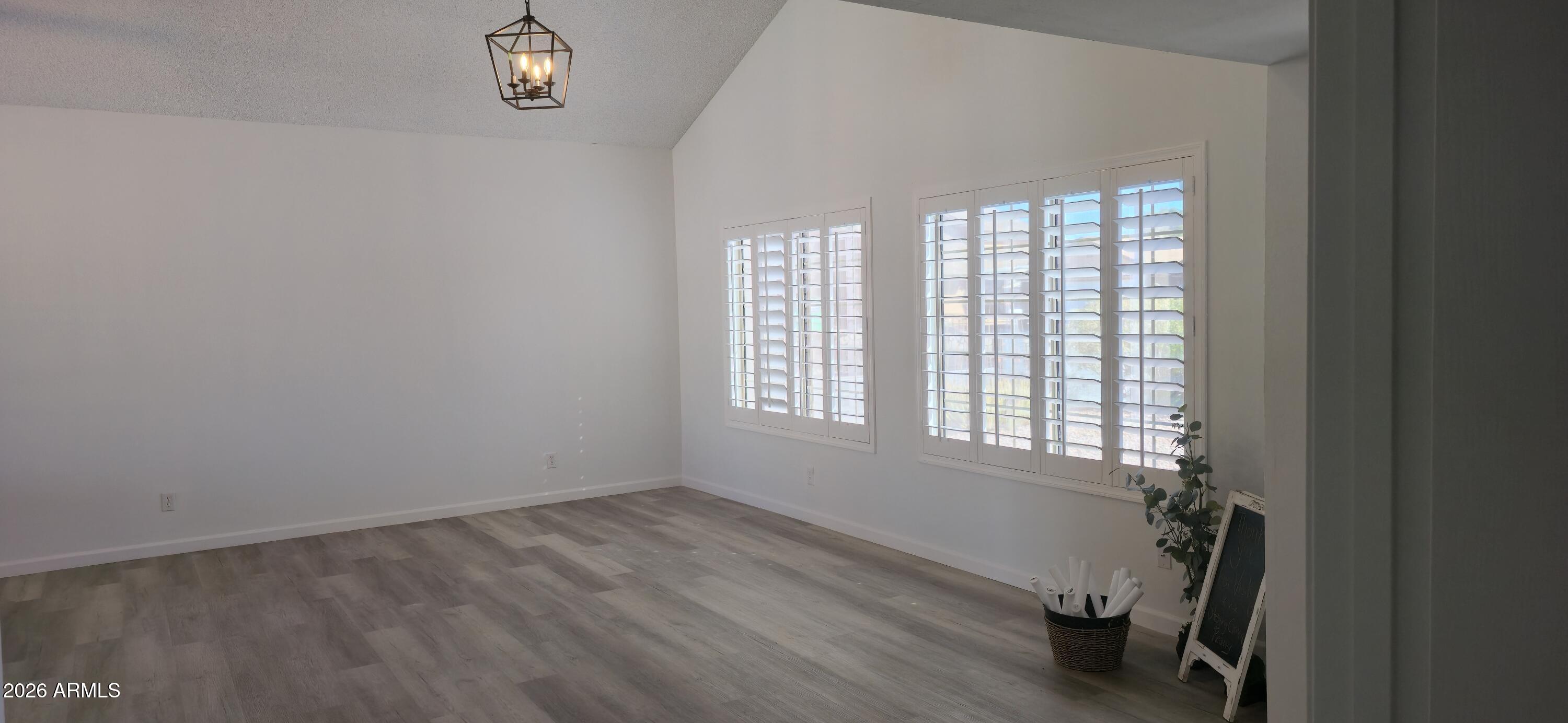 2344 W MARCONI Avenue