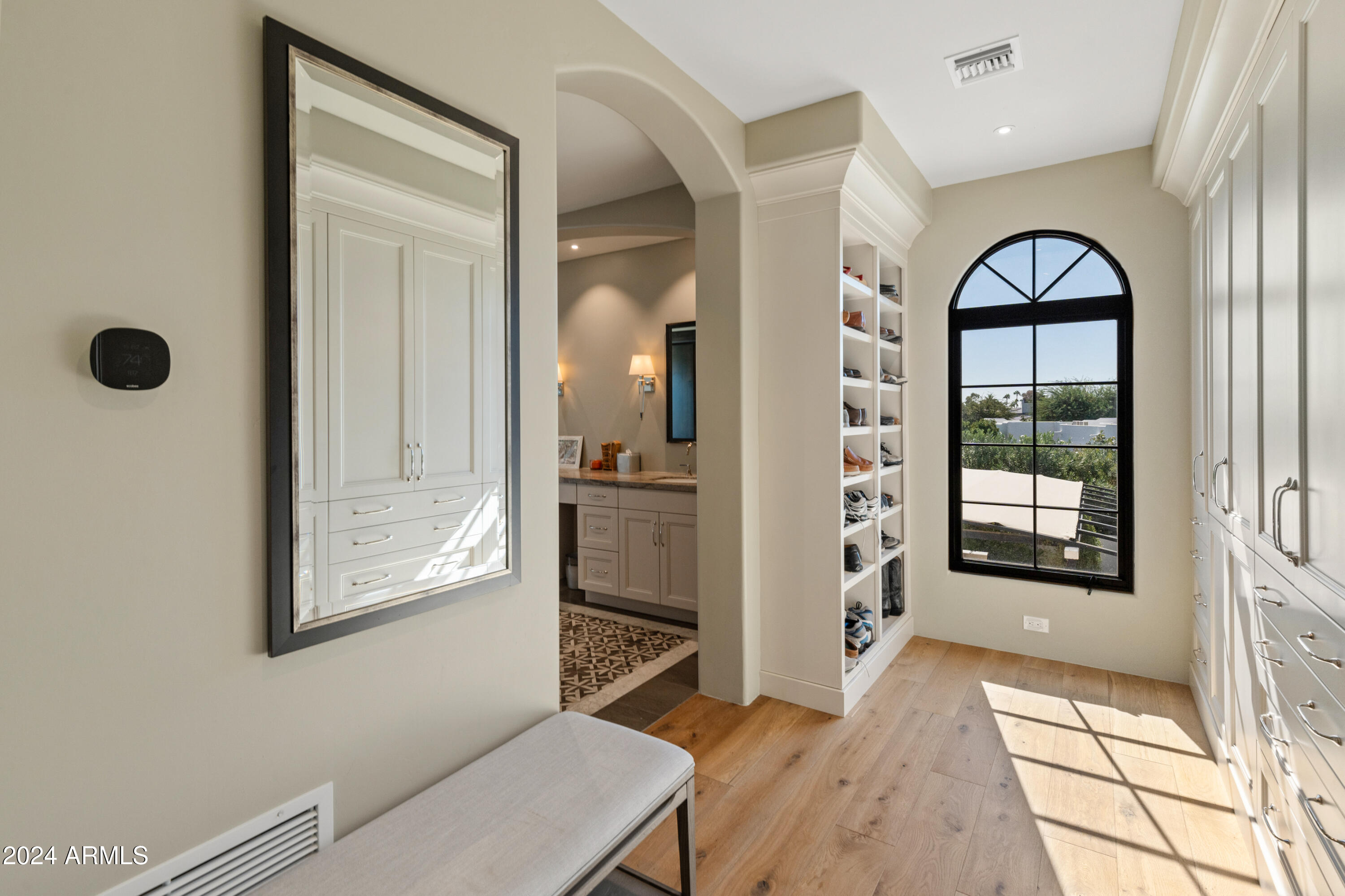 Paradise Valley, Arizona 85253, United States, 4 Bedrooms Bedrooms, ,6 BathroomsBathrooms,Residential,Active,32363