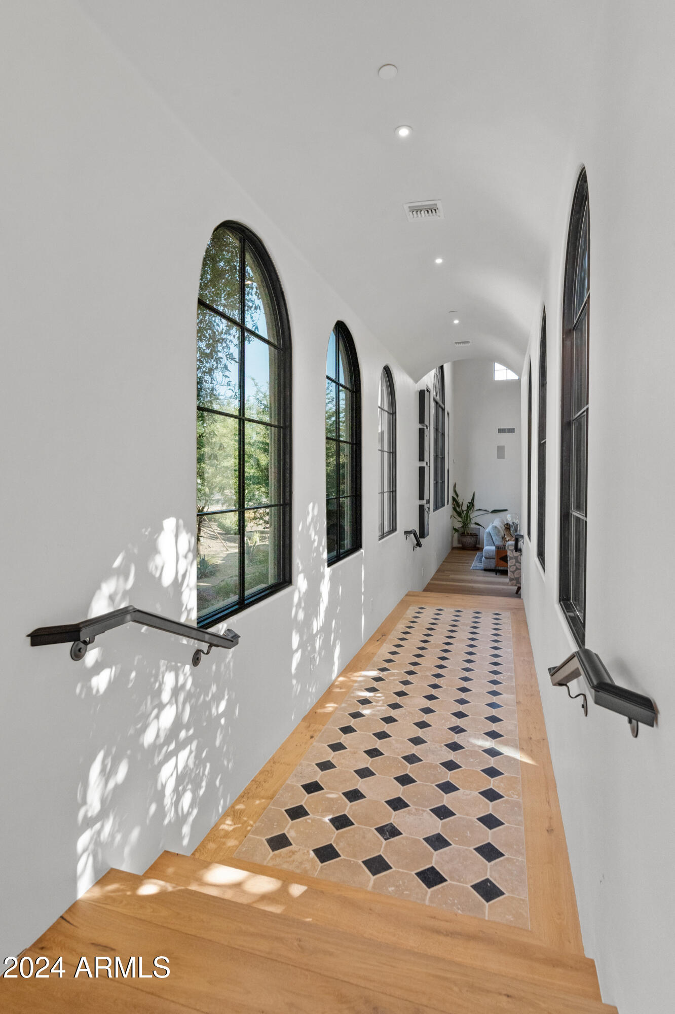 Paradise Valley, Arizona 85253, United States, 4 Bedrooms Bedrooms, ,6 BathroomsBathrooms,Residential,Active,32363