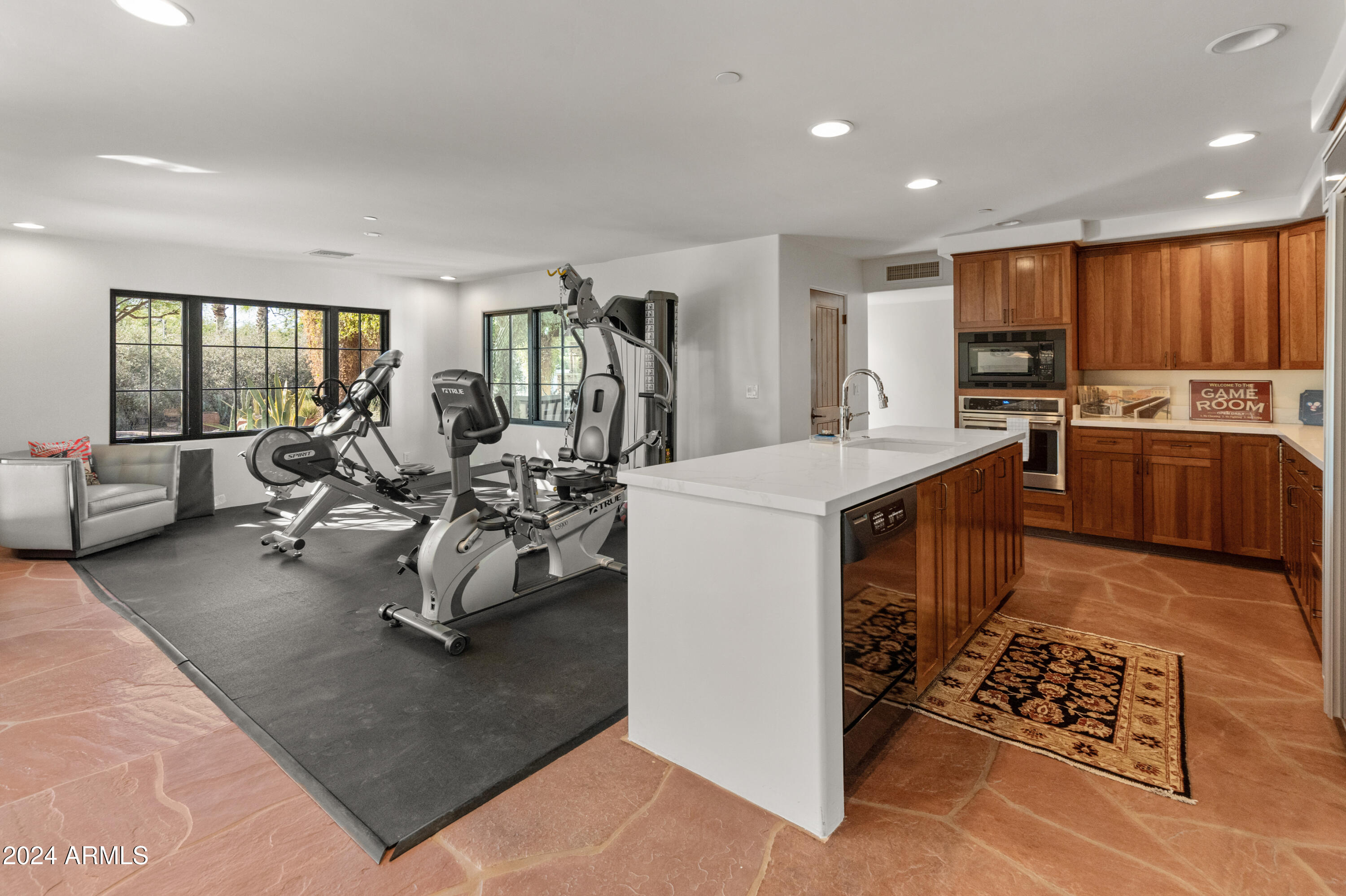 Paradise Valley, Arizona 85253, United States, 4 Bedrooms Bedrooms, ,6 BathroomsBathrooms,Residential,Active,32363