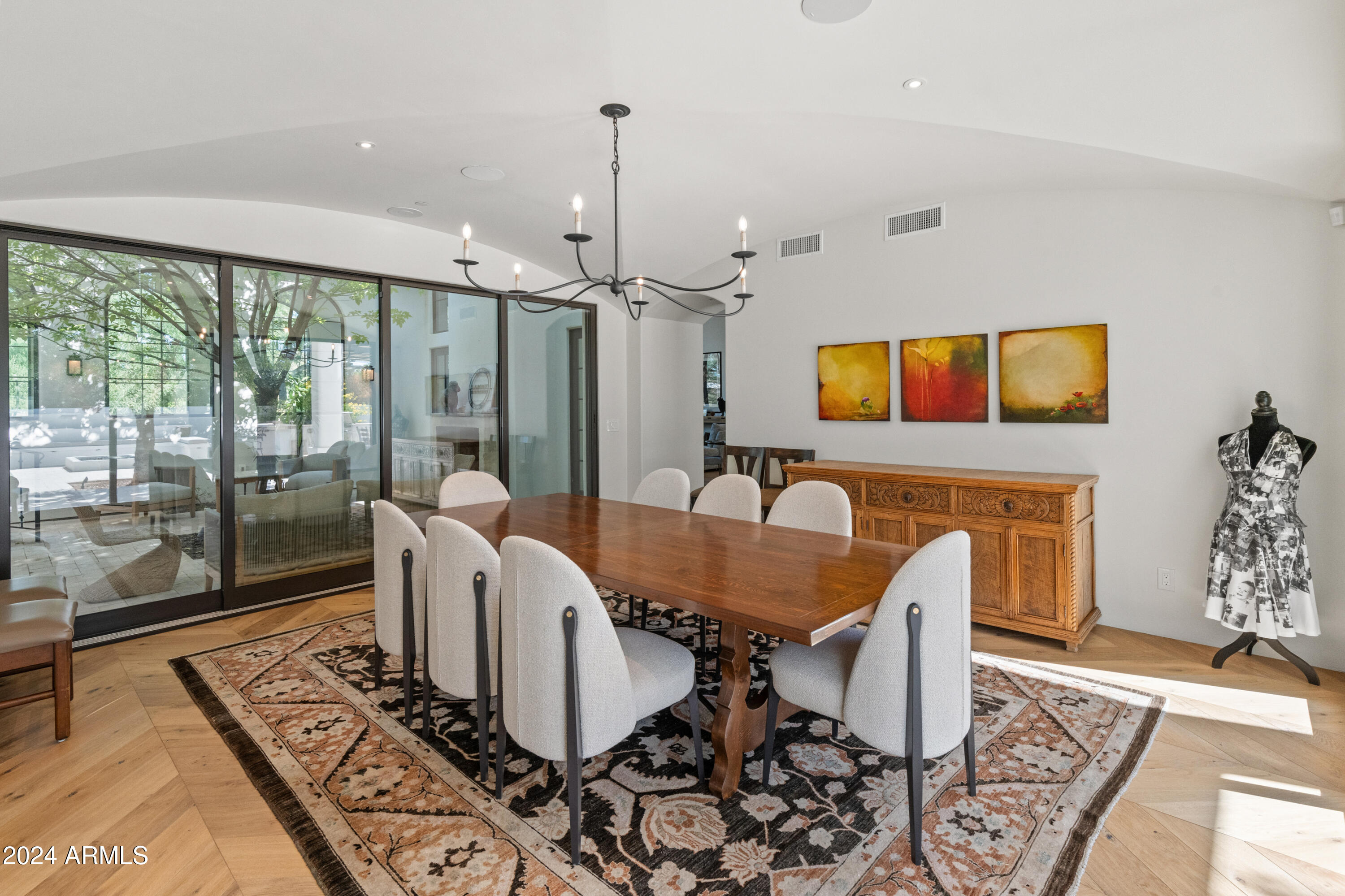 Paradise Valley, Arizona 85253, United States, 4 Bedrooms Bedrooms, ,6 BathroomsBathrooms,Residential,Active,32363