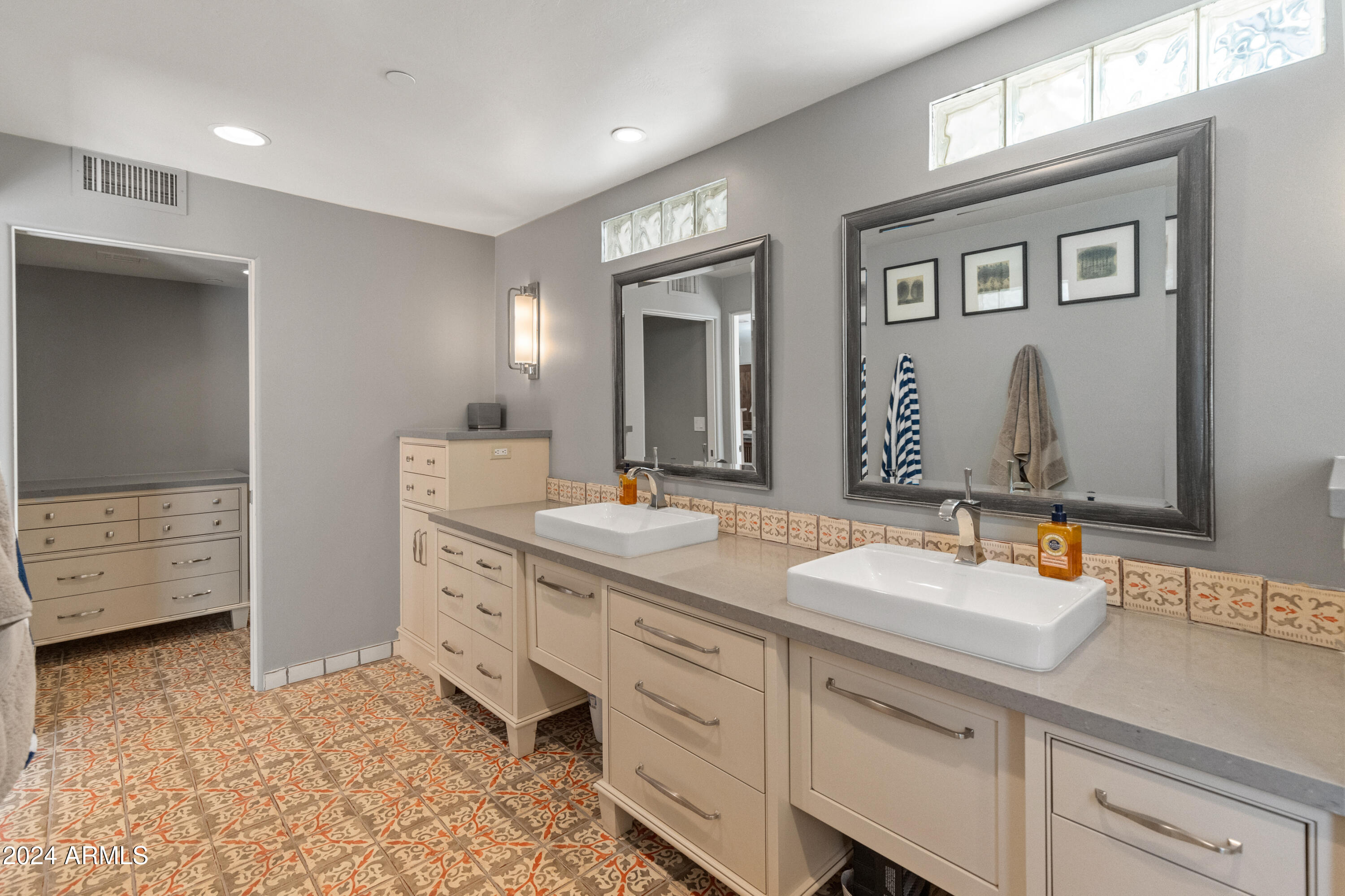 Paradise Valley, Arizona 85253, United States, 4 Bedrooms Bedrooms, ,6 BathroomsBathrooms,Residential,Active,32363