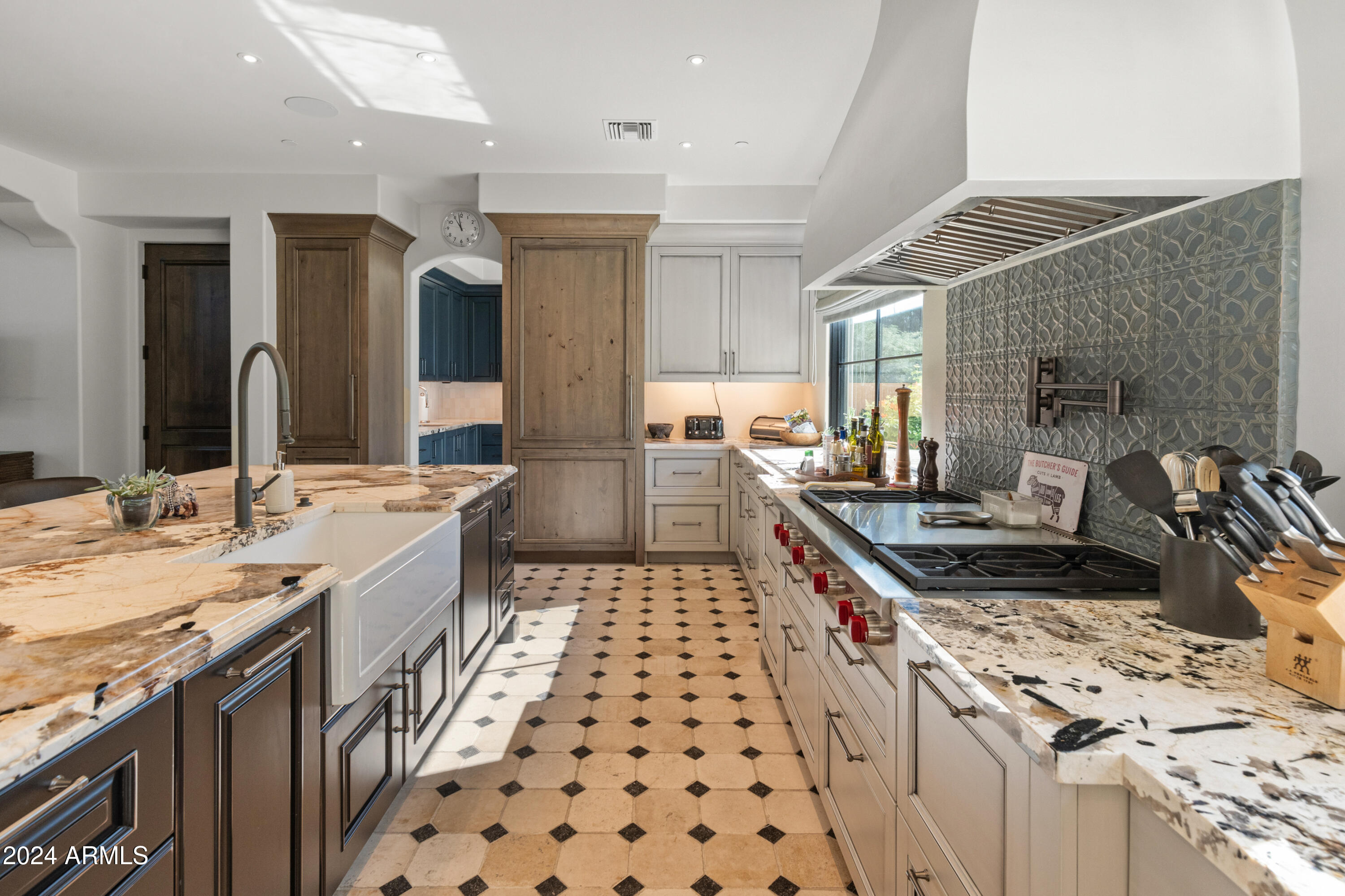 Paradise Valley, Arizona 85253, United States, 4 Bedrooms Bedrooms, ,6 BathroomsBathrooms,Residential,Active,32363