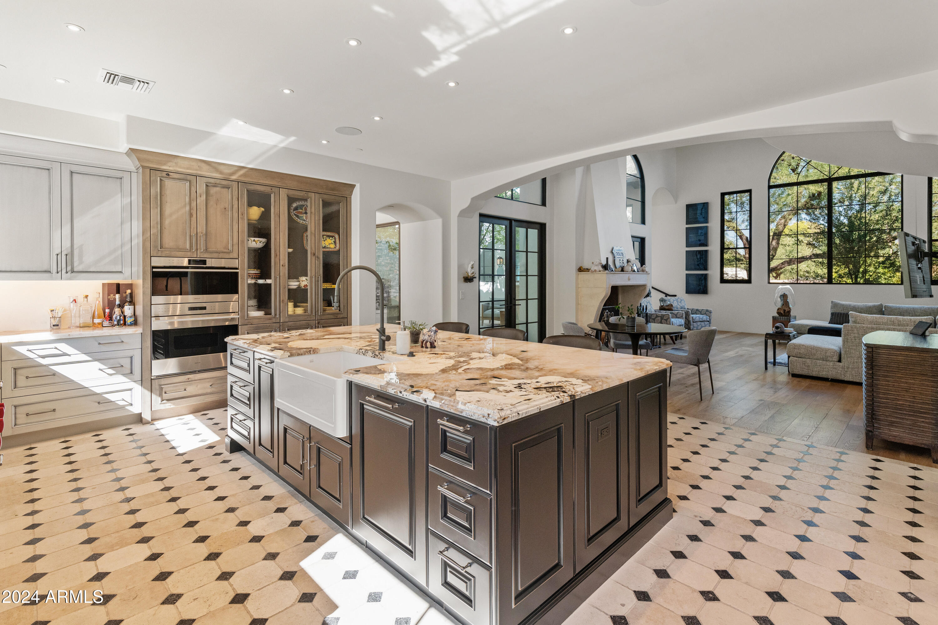 Paradise Valley, Arizona 85253, United States, 4 Bedrooms Bedrooms, ,6 BathroomsBathrooms,Residential,Active,32363