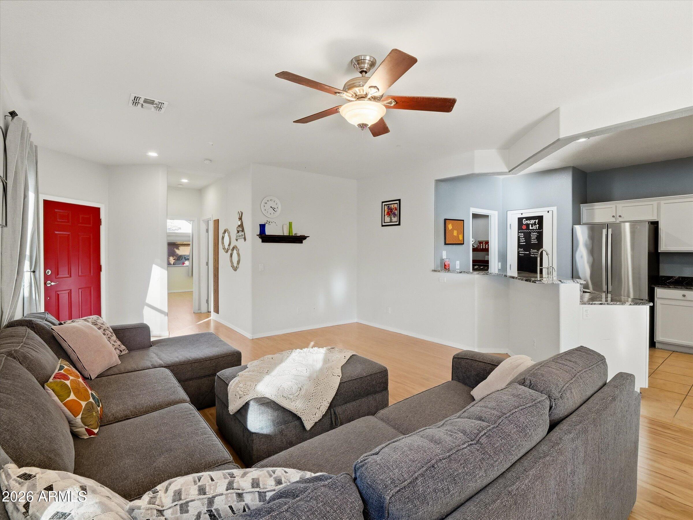 5833 E NORLAND Street