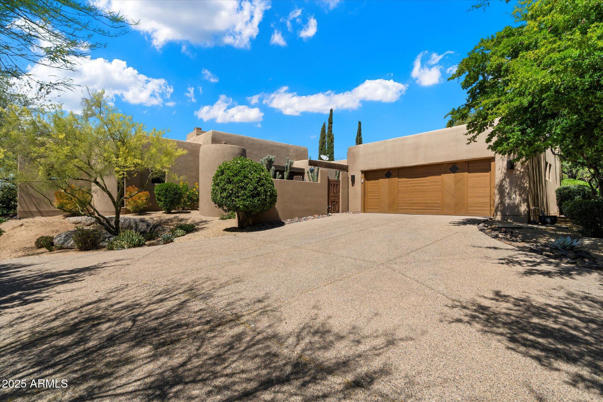 3120 ARROYO HONDO --