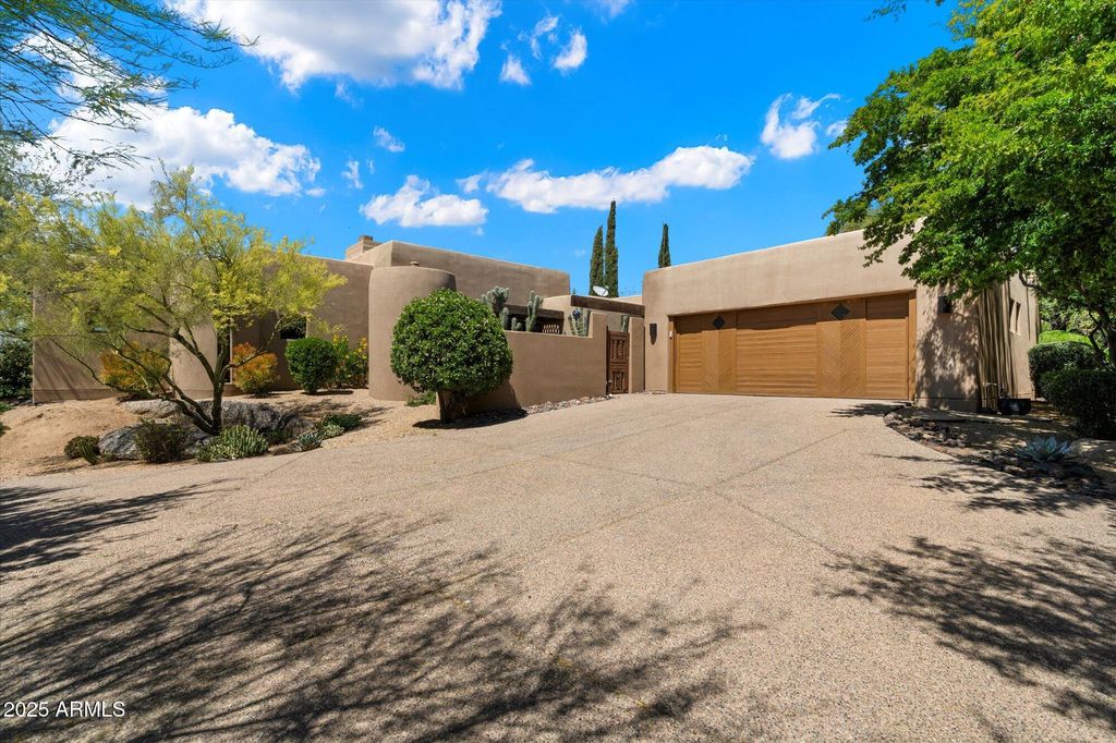 Photo of 3120 Arroyo Hondo, Carefree, AZ 85377 (MLS # 6861514)
