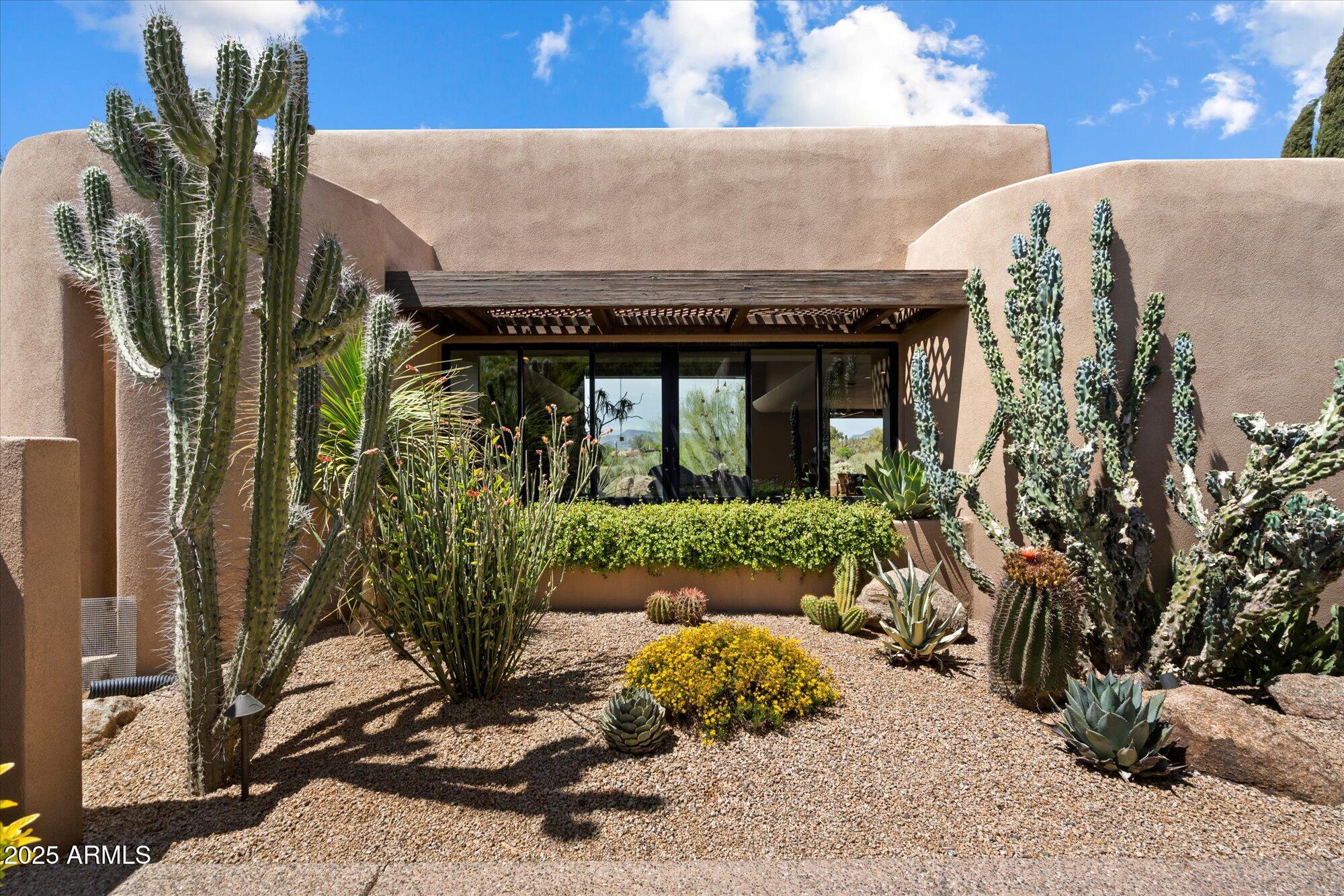 3120 ARROYO HONDO --