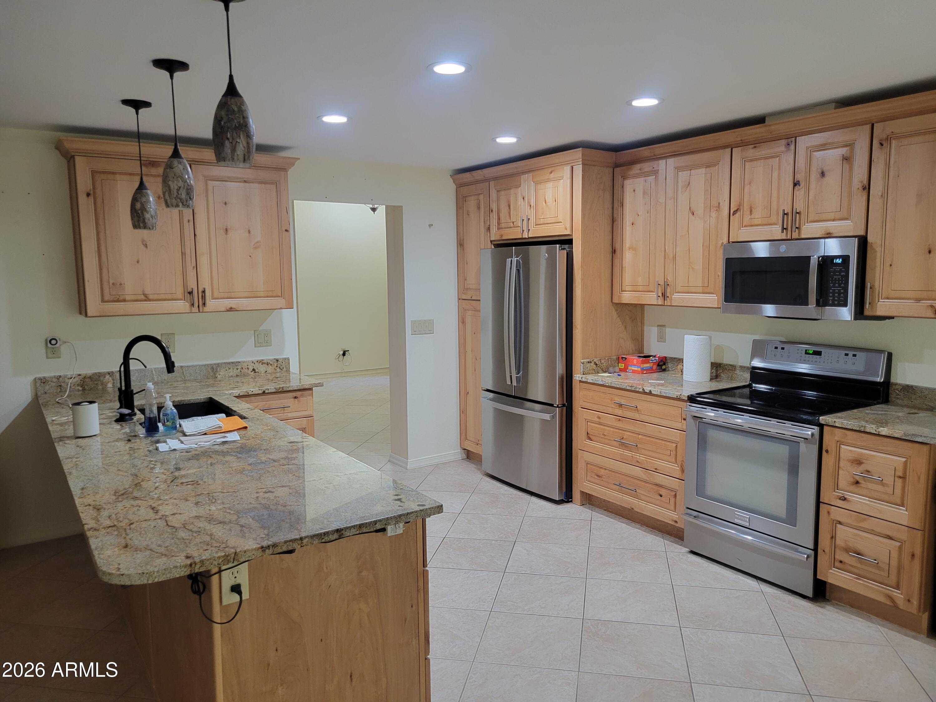 2559 LEISURE WORLD --