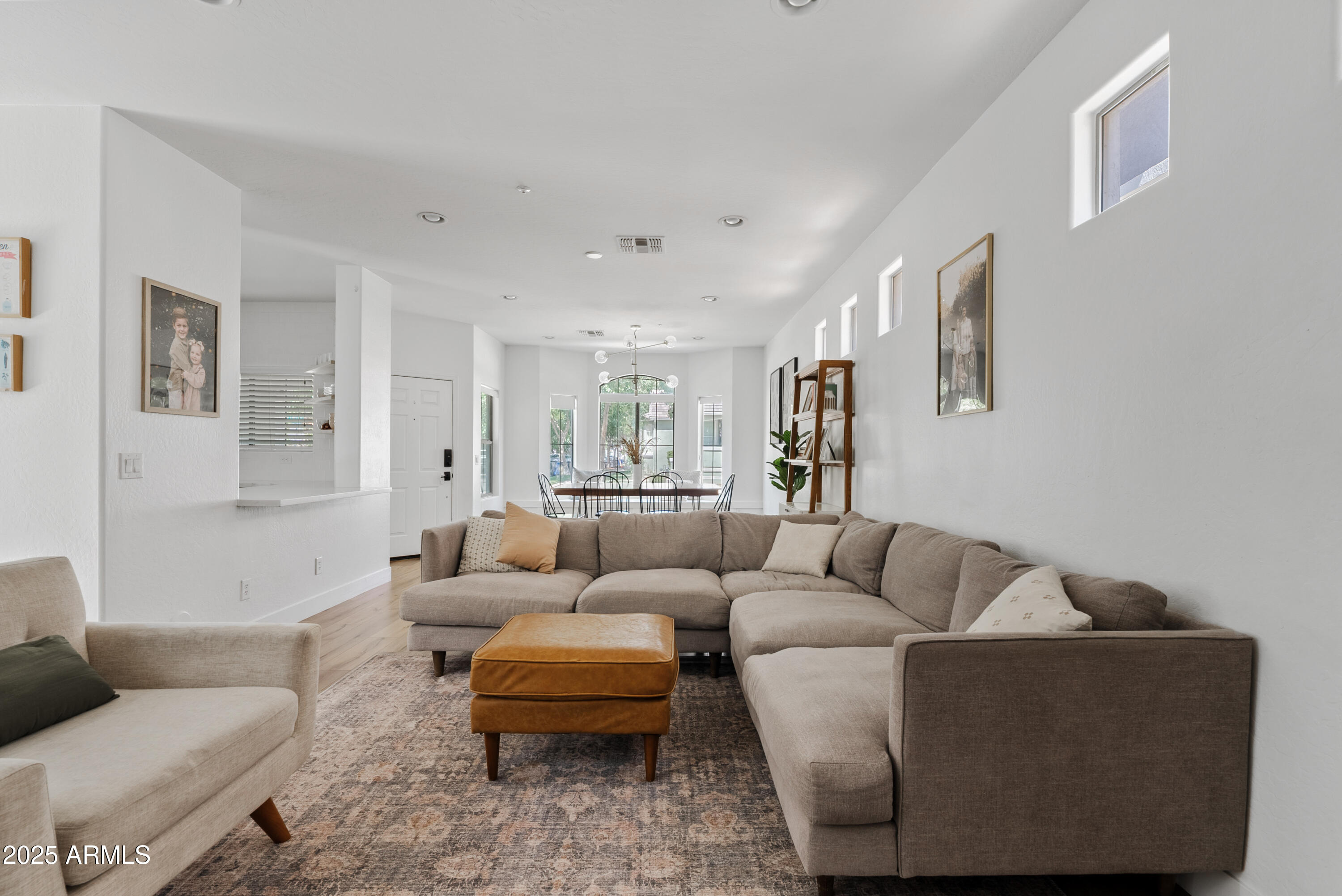 1306 S MINNEOLA Lane