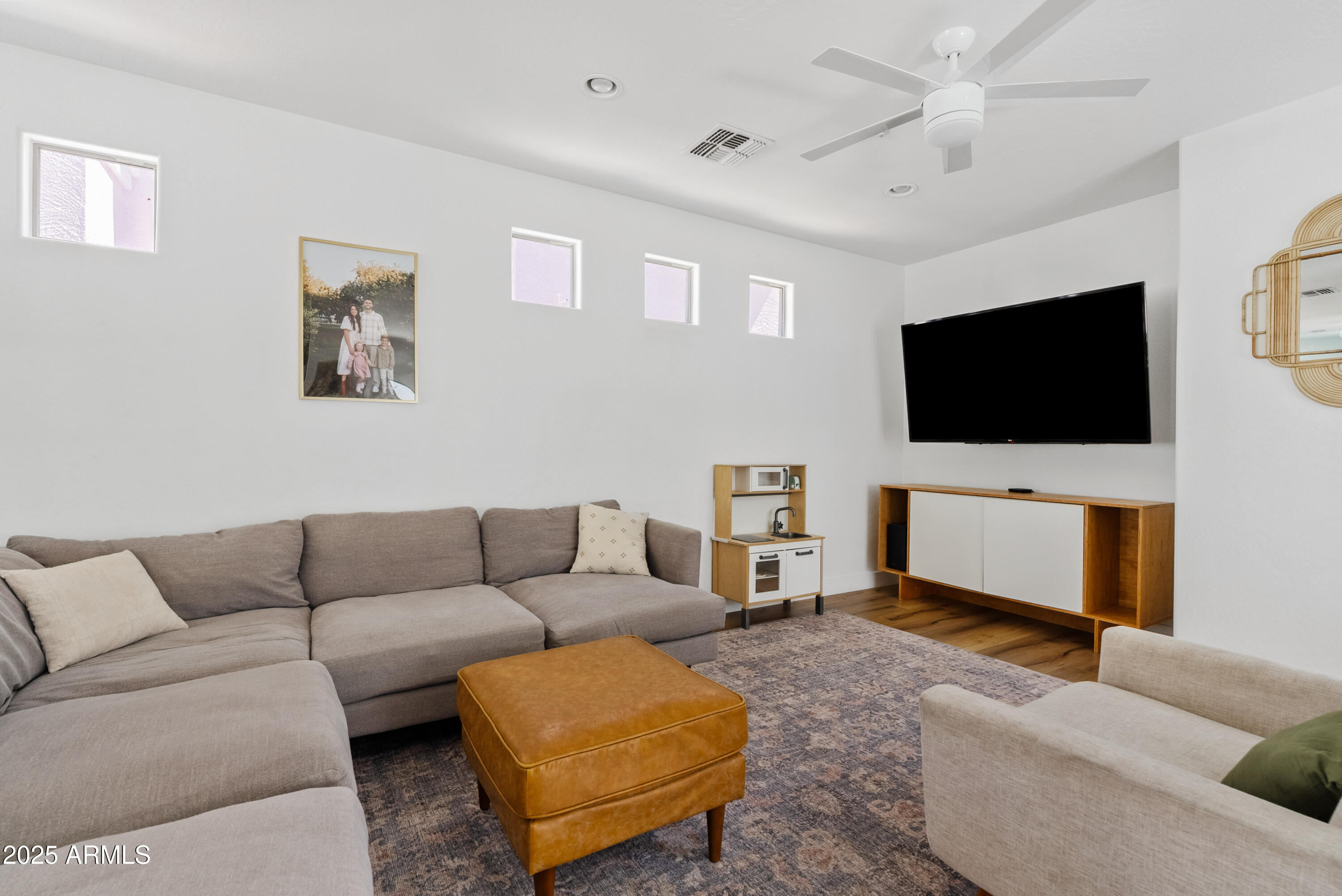 1306 S MINNEOLA Lane