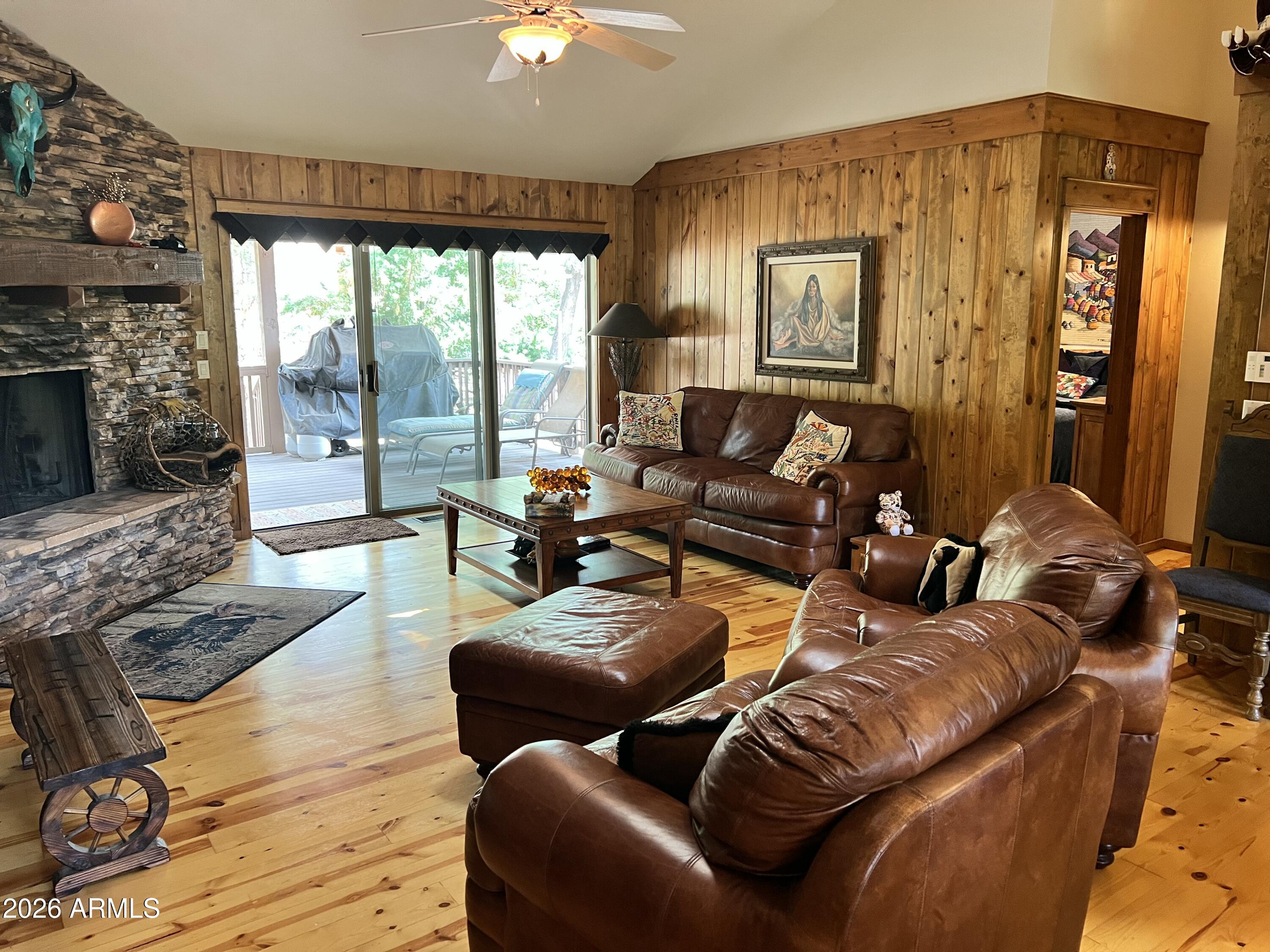 6518 W RUIN HILL Loop