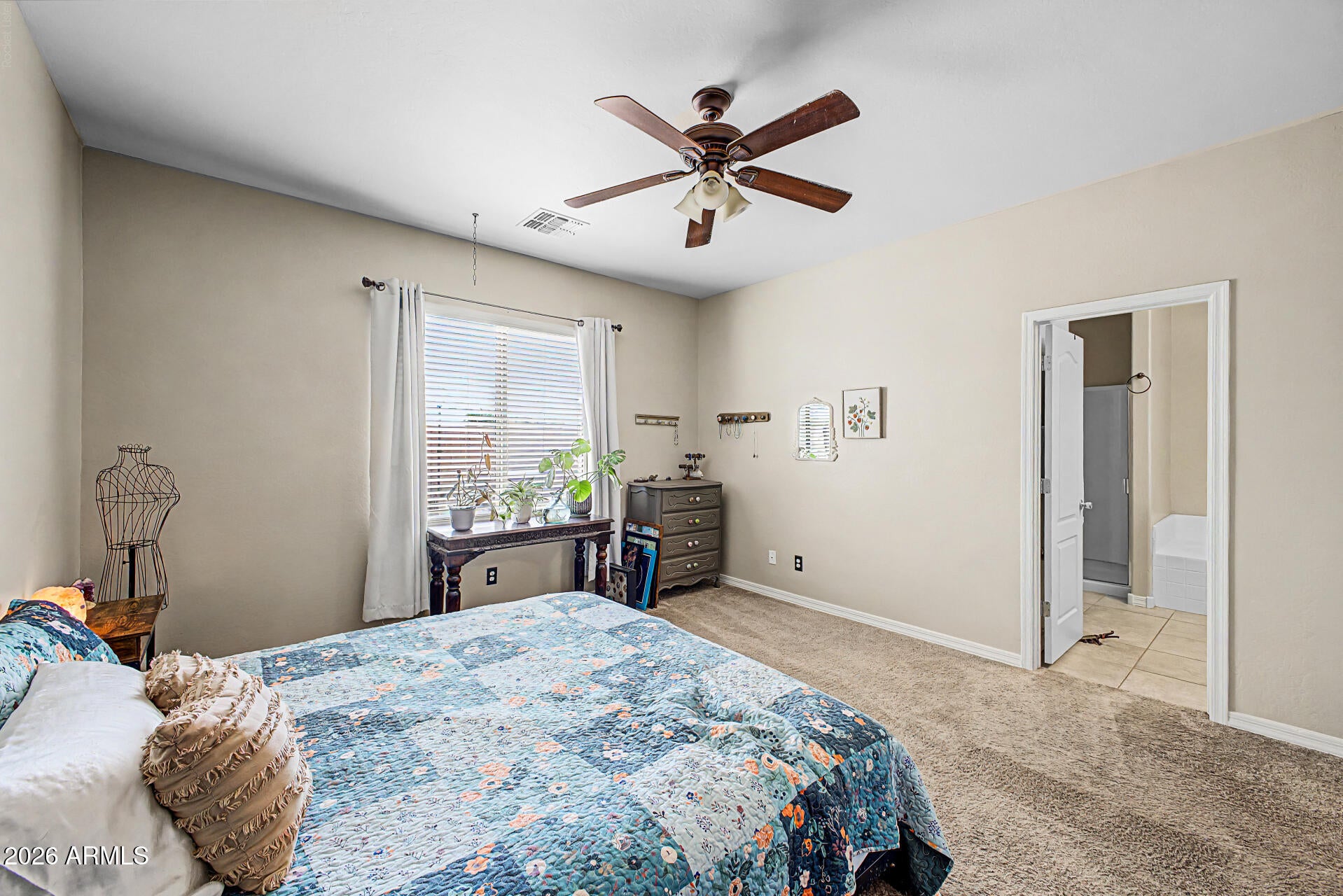25399 W HEATHERMOOR Drive