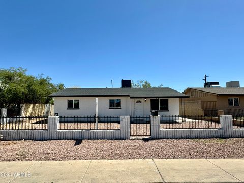 A home in El Mirage