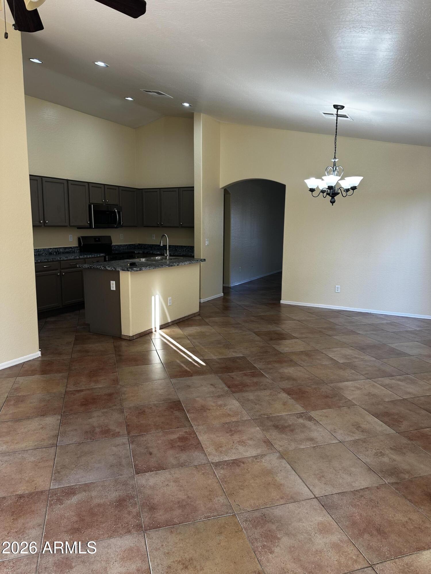 11417 W WINDSOR Avenue