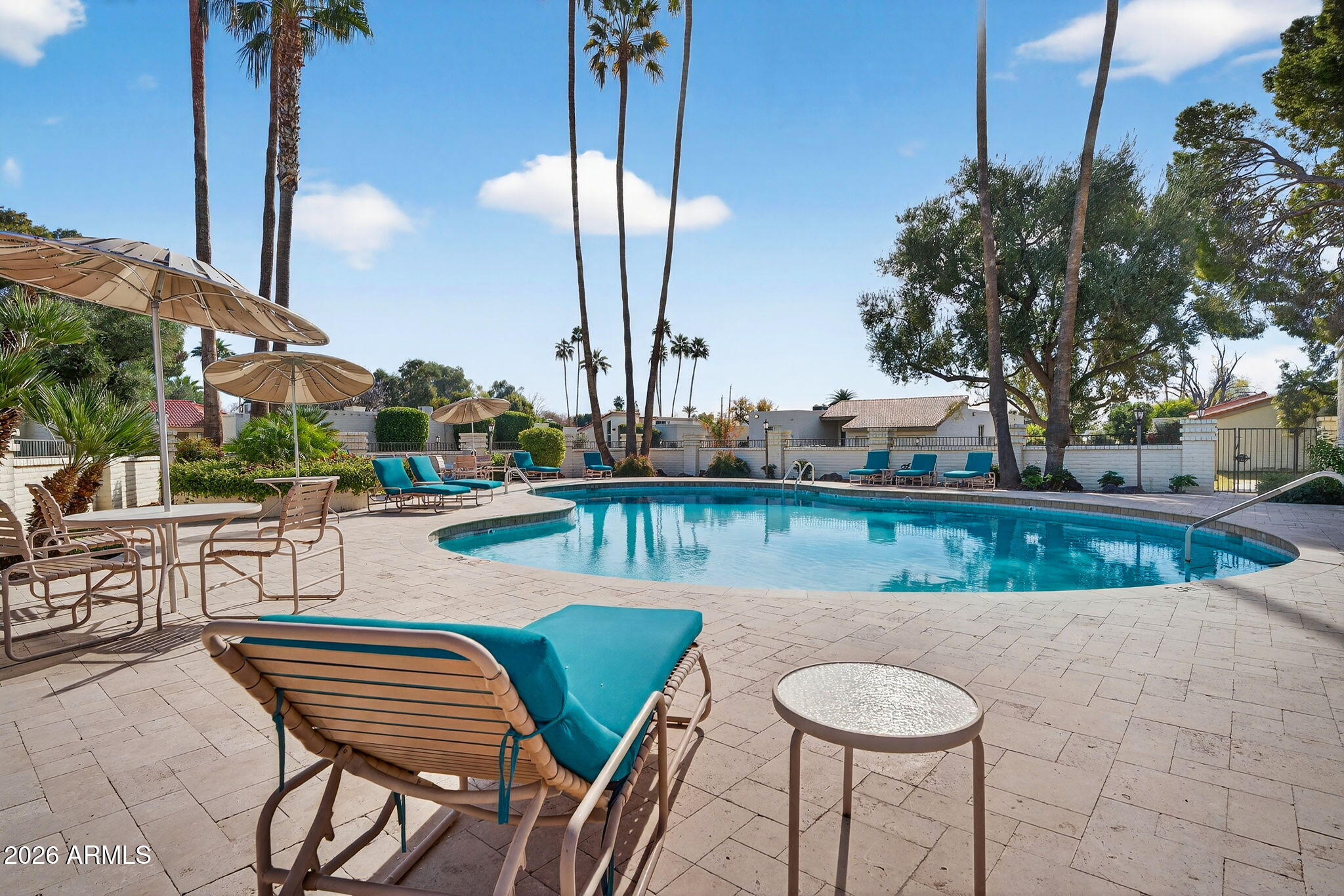 4 E SAN MIGUEL Avenue