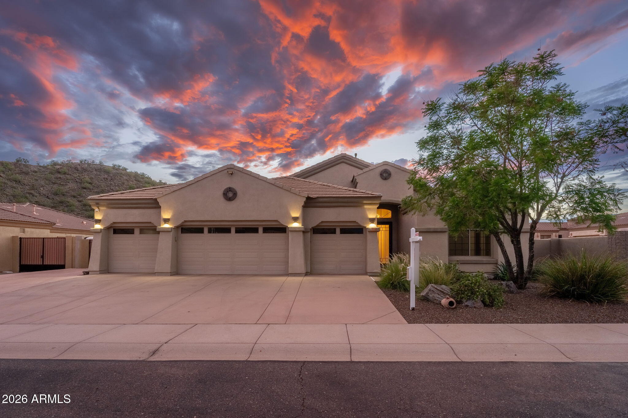 1730 N BERRETT --