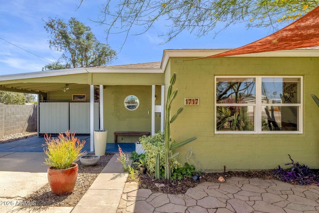 Photo of 1717 W Clarendon Avenue, Phoenix, AZ 85015 (MLS # 7000234)