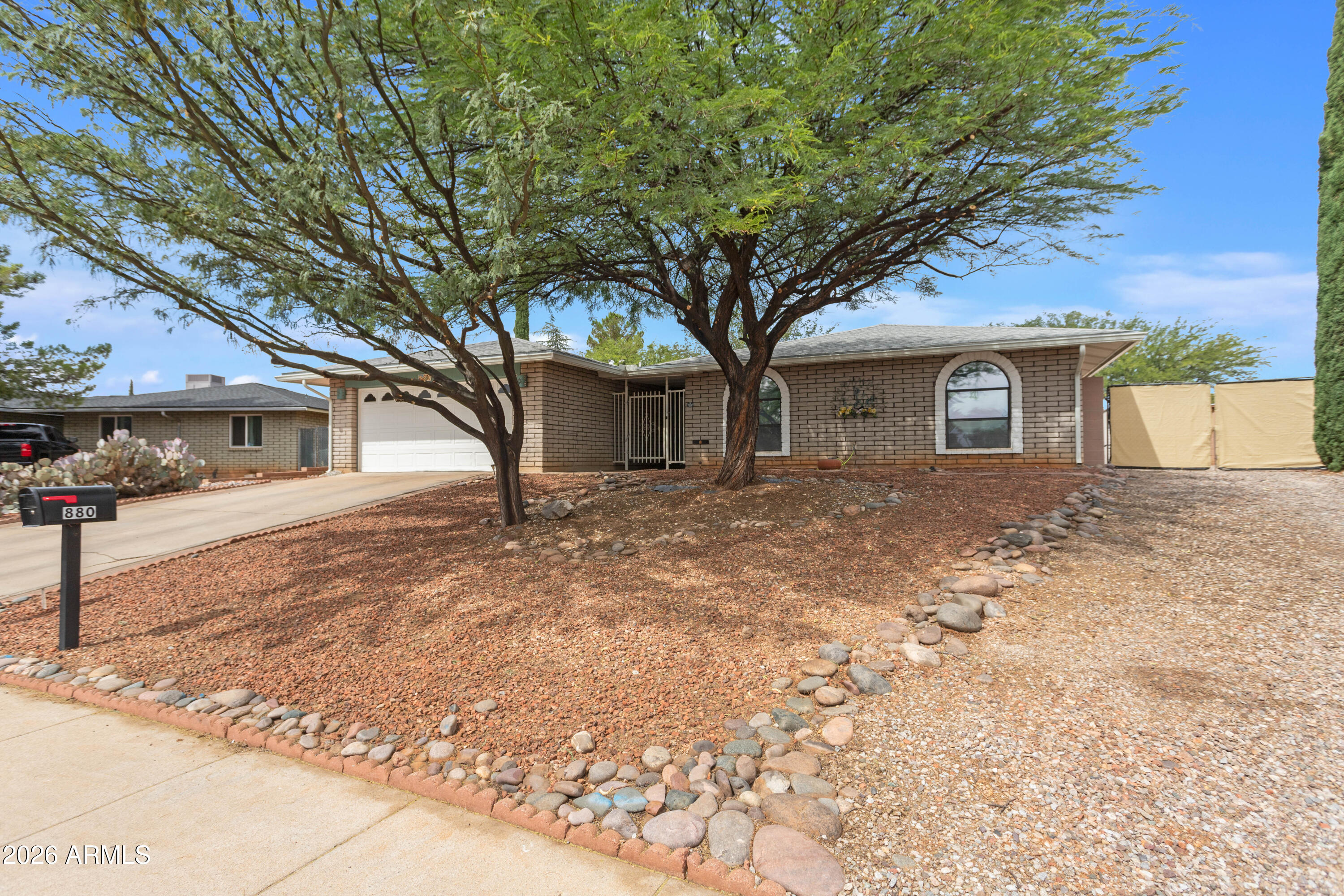 880 E MIMOSA Circle