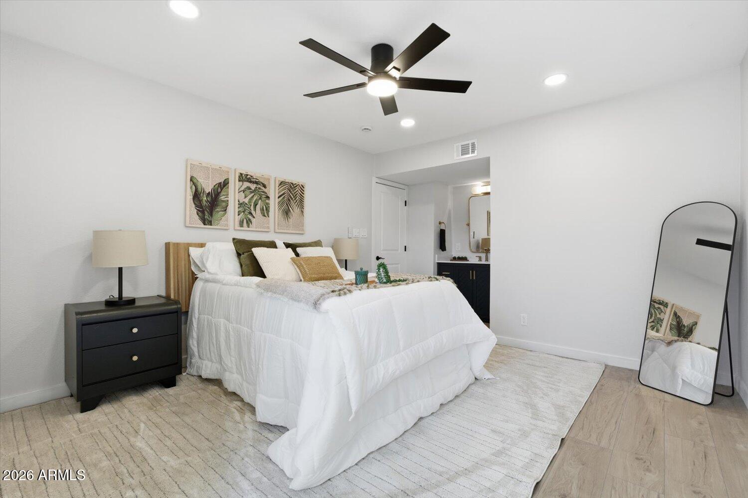 1622 E CAMPBELL Avenue P