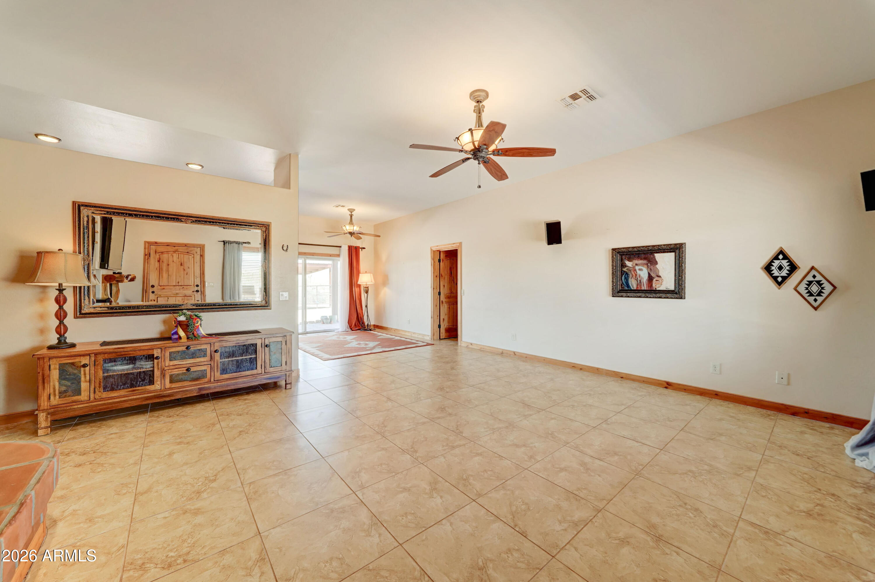 4642 N TOMAHAWK Road