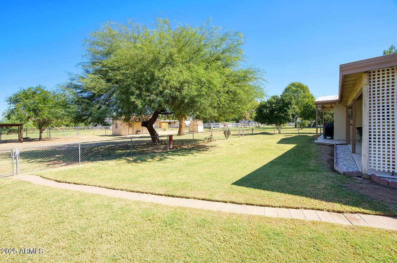 18622 E VIA DE ARBOLES --