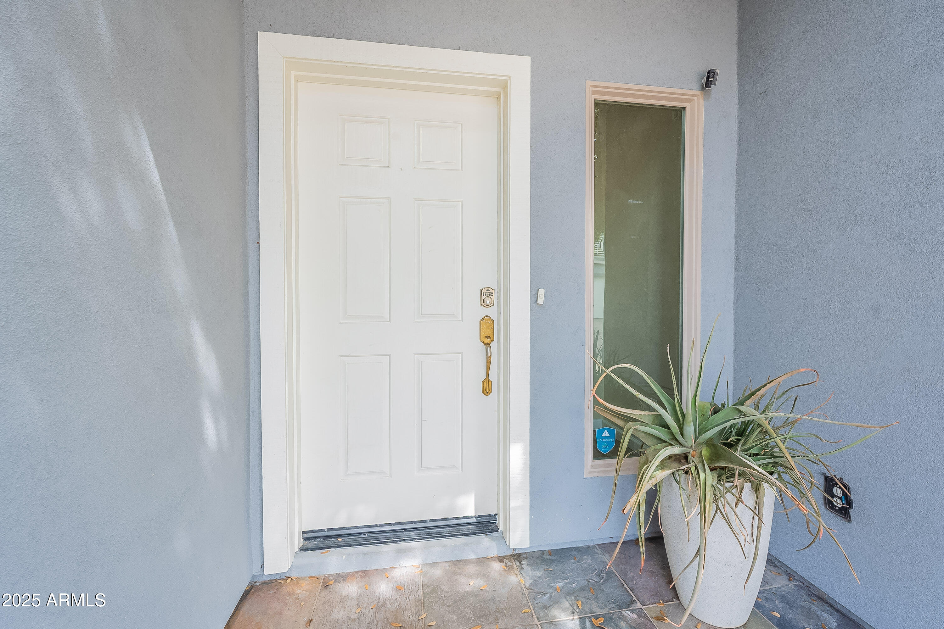 1862 W VERMONT Avenue