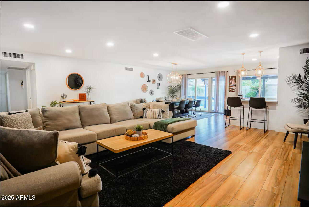 1831 E CORNELL Drive