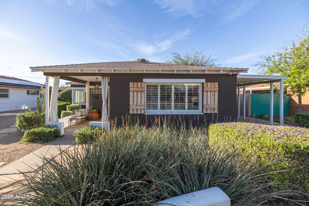 Photo of 315 W Edgemont Avenue, Phoenix, AZ 85003 (MLS # 7000703)