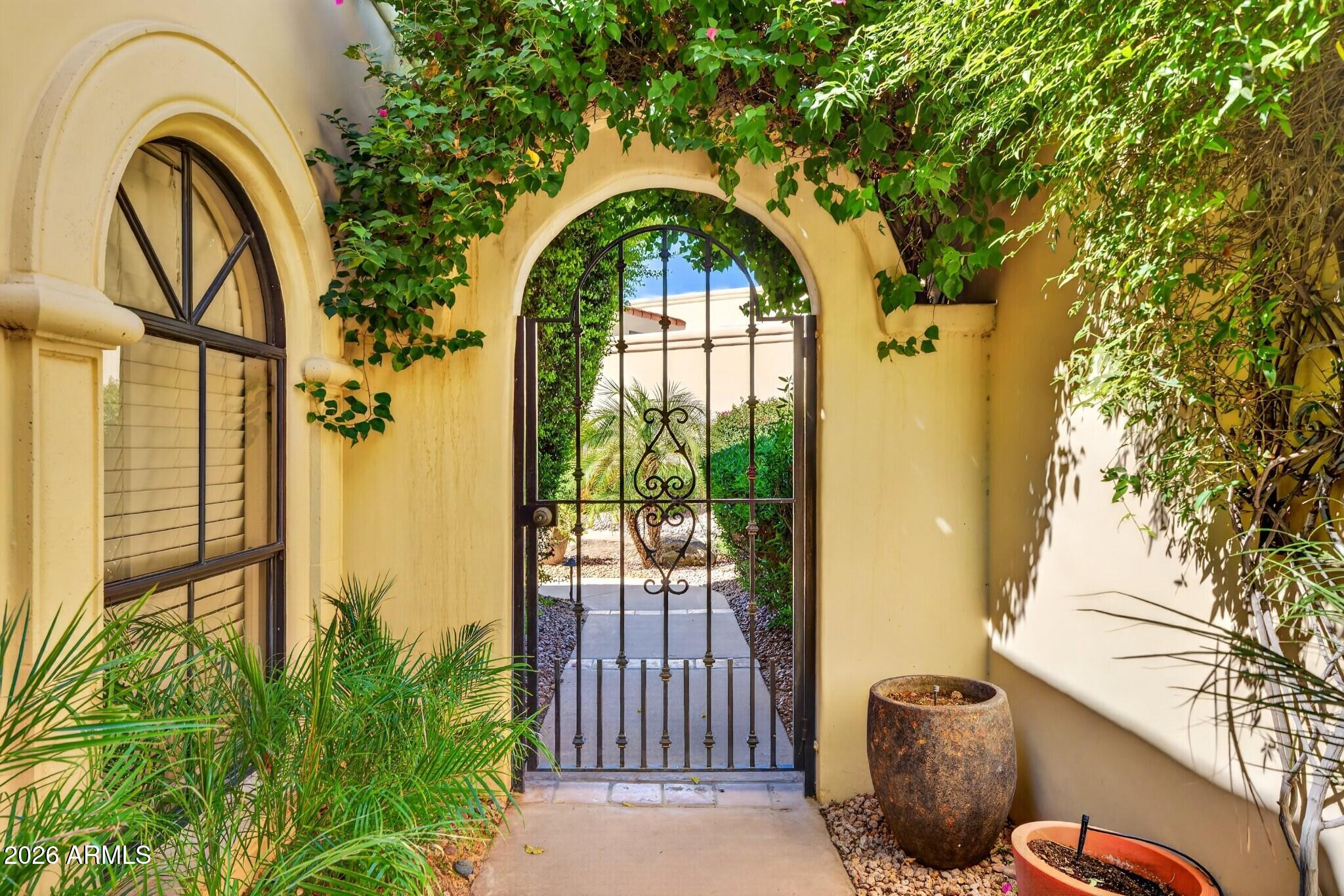 10050 E MOUNTAINVIEW LAKE Drive 10