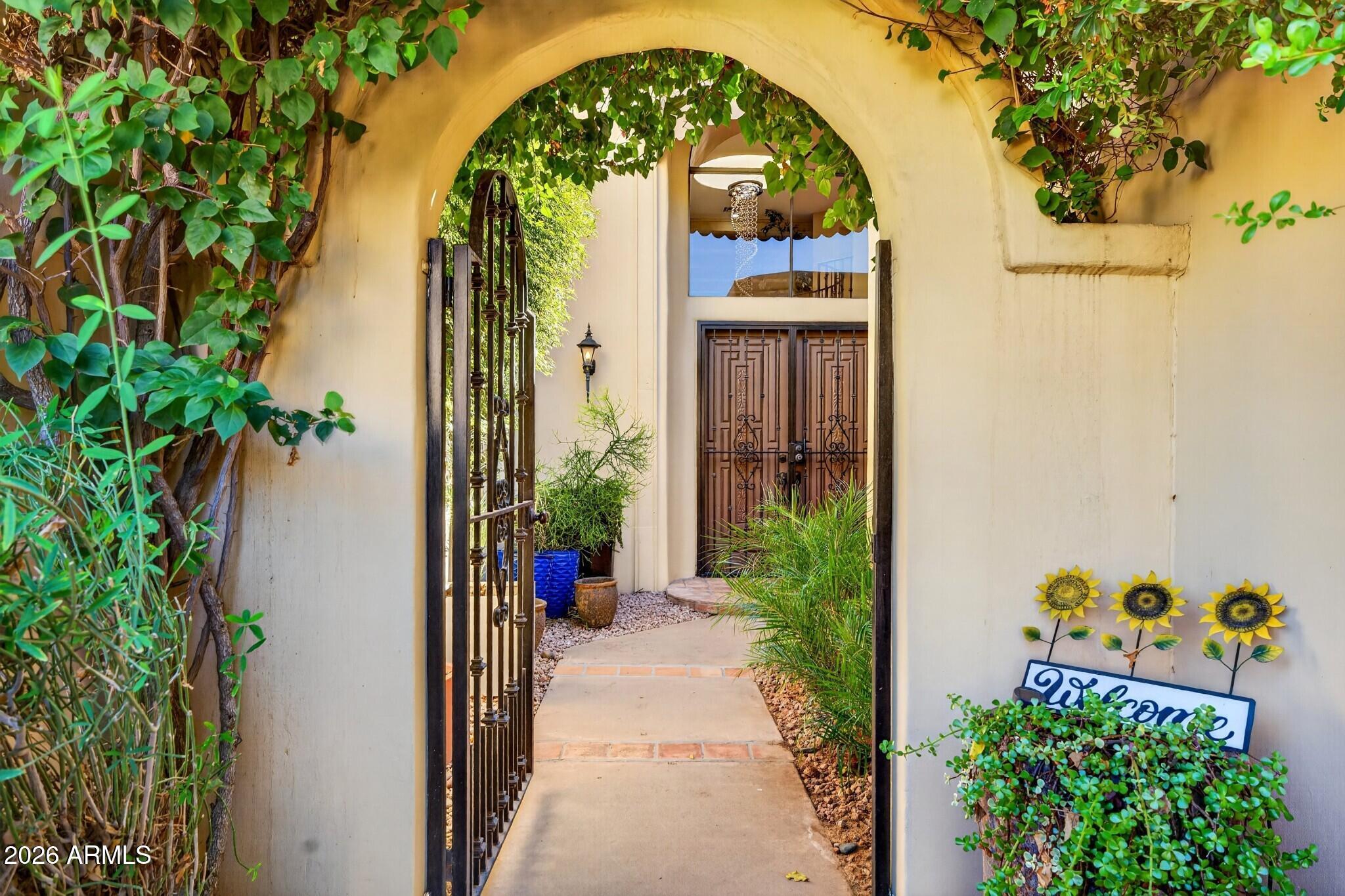 10050 E MOUNTAINVIEW LAKE Drive 10
