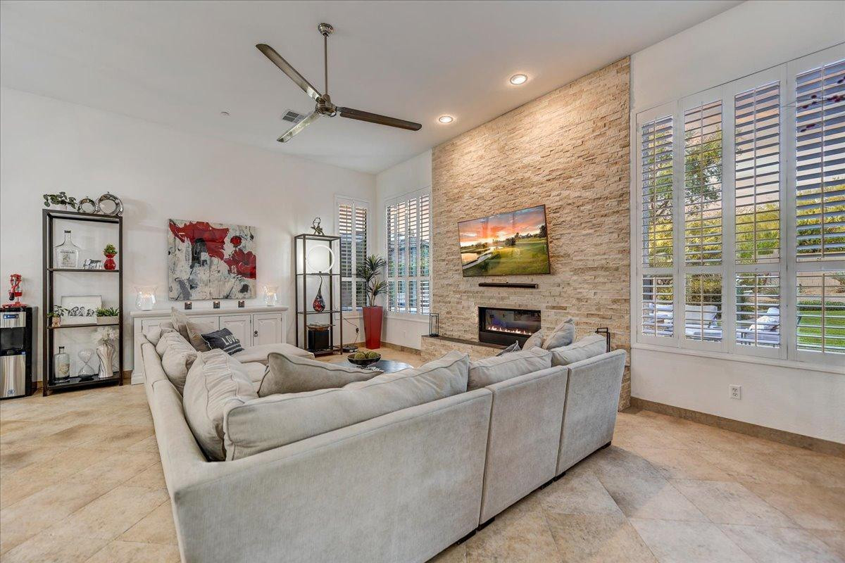 24543 N 76TH Place