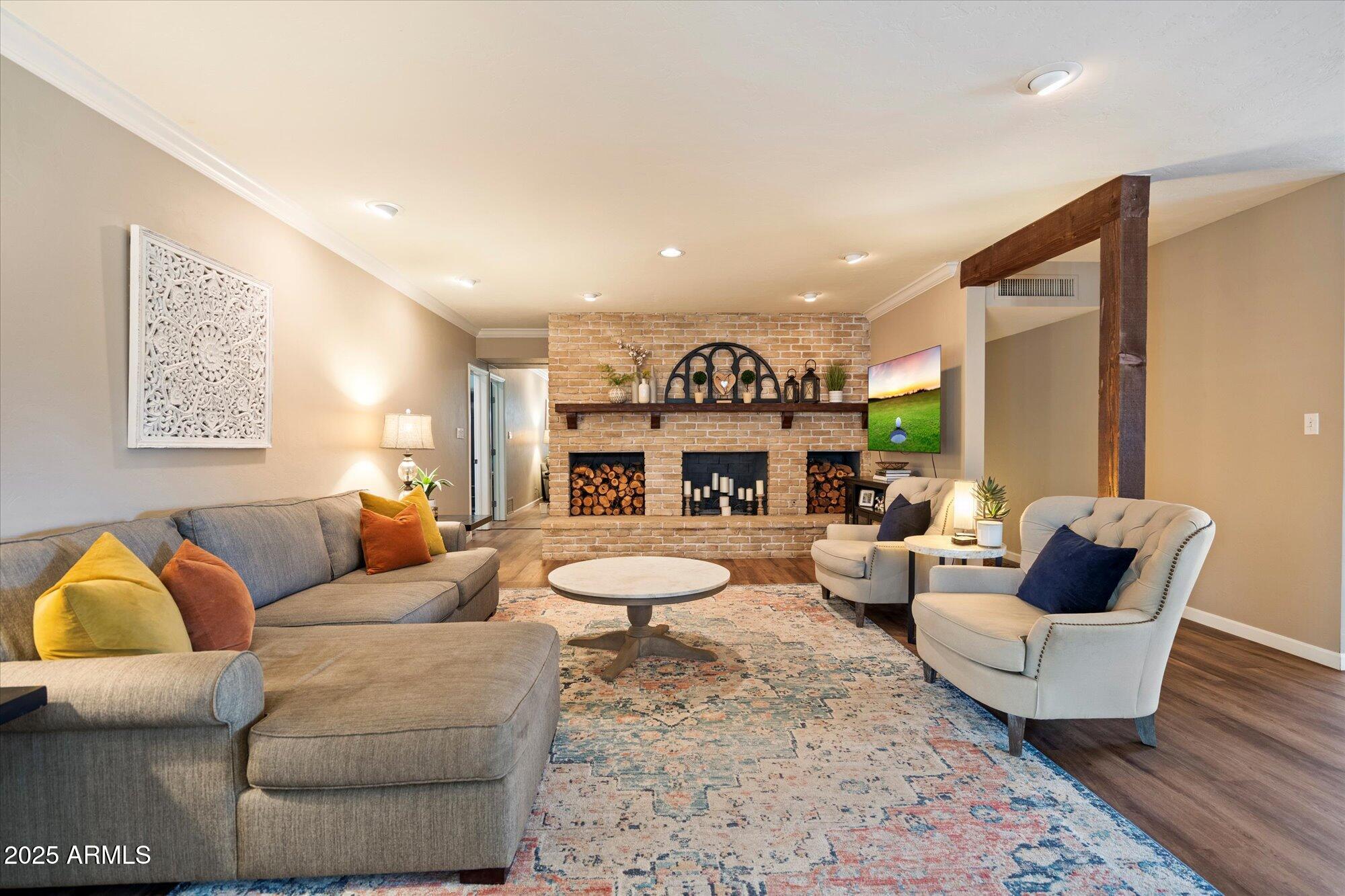 501 W WHY WORRY Lane