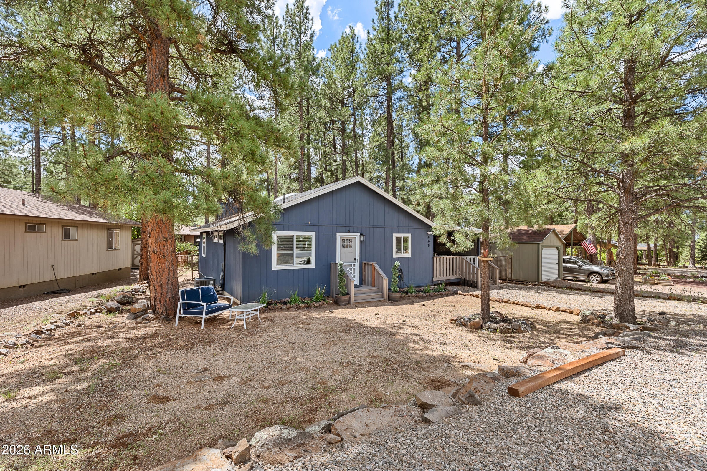 865 E Hillside Drive