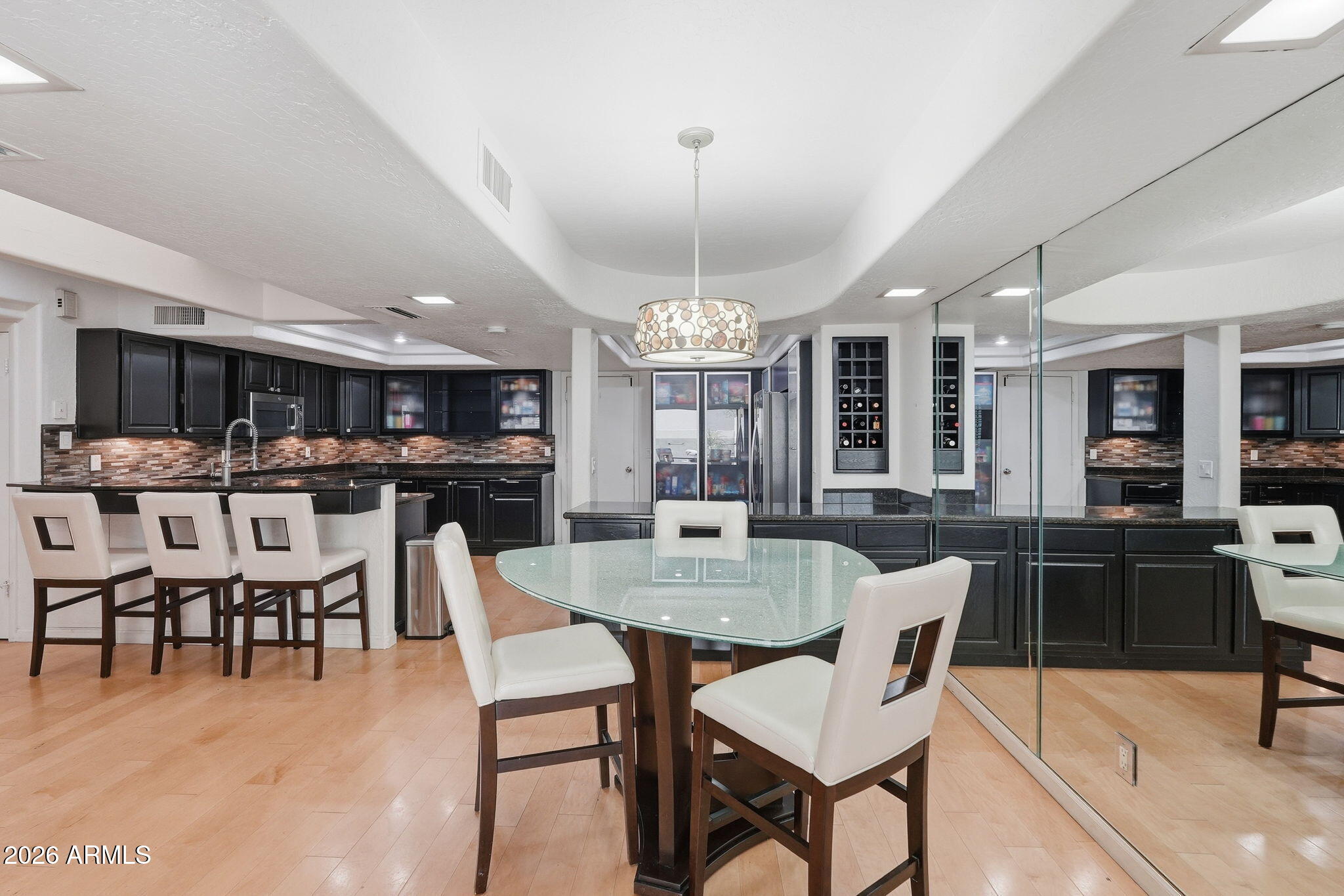 33 W MISSOURI Avenue 22