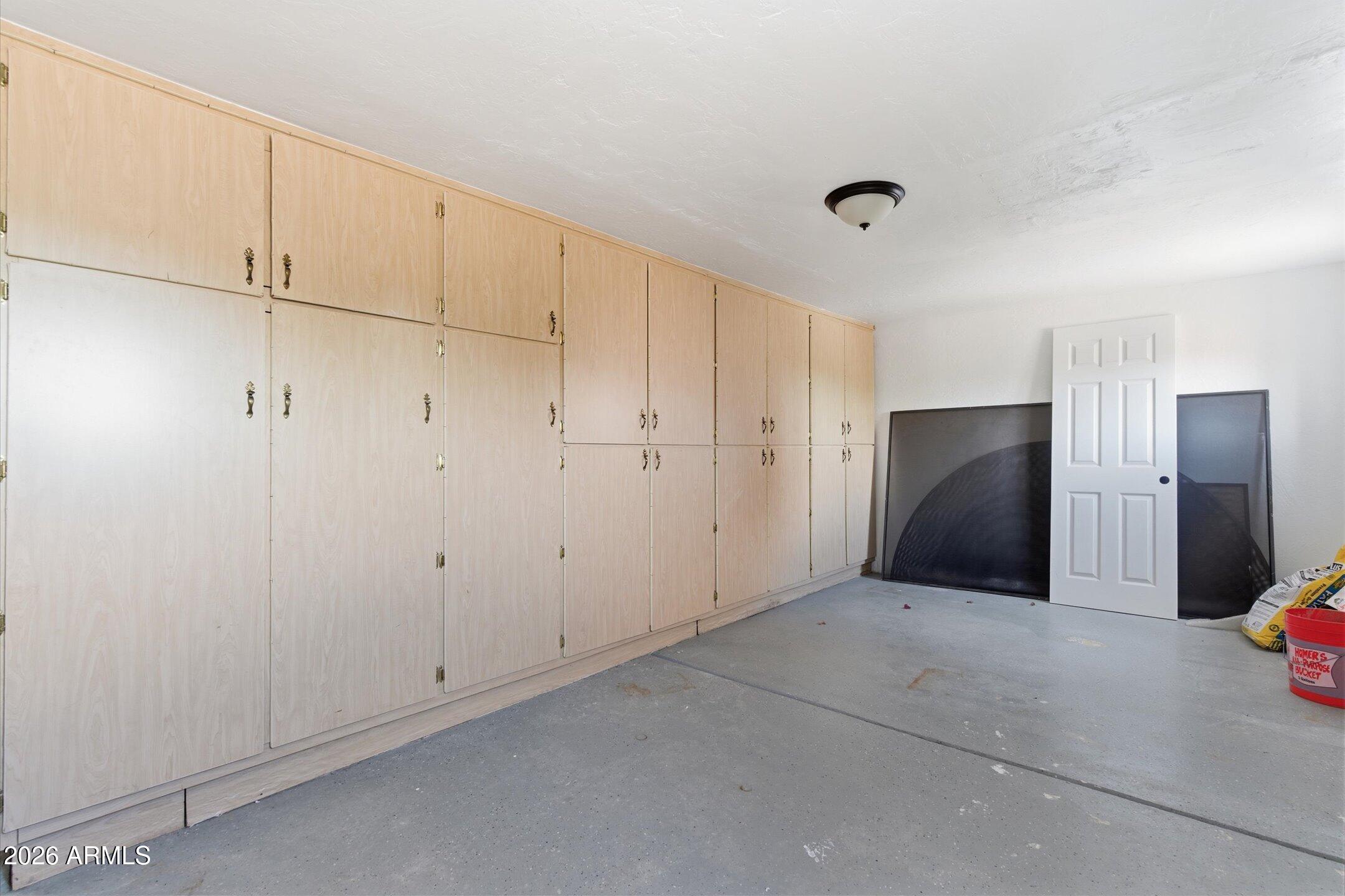 10322 E BREATHLESS Drive