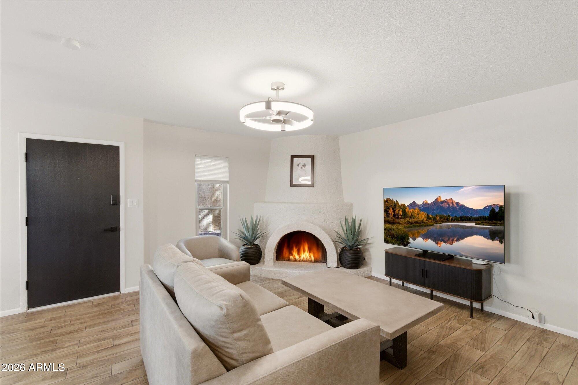 10413 N 10TH Place 3