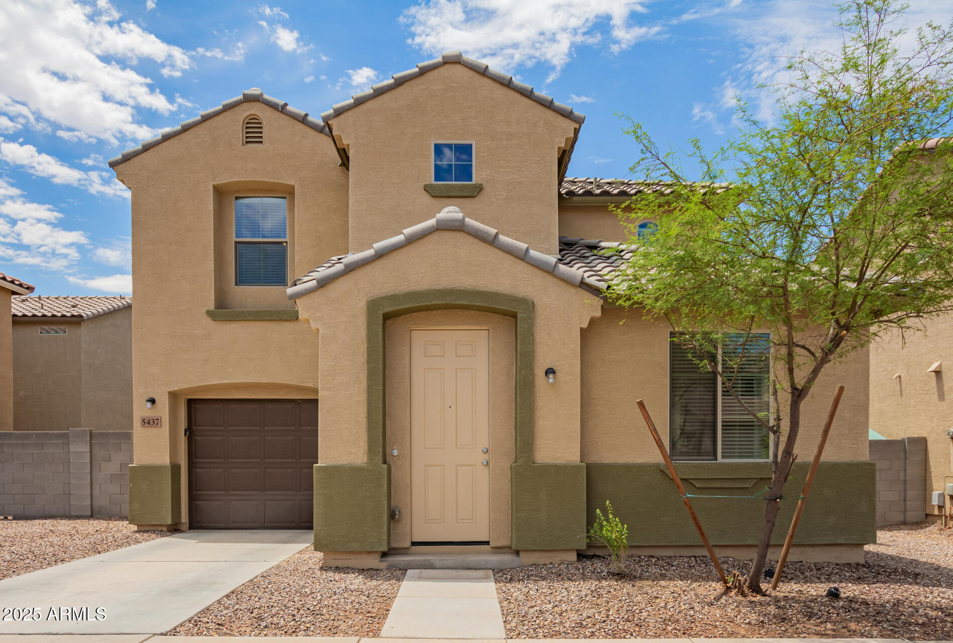 5437 W ALBENIZ Place