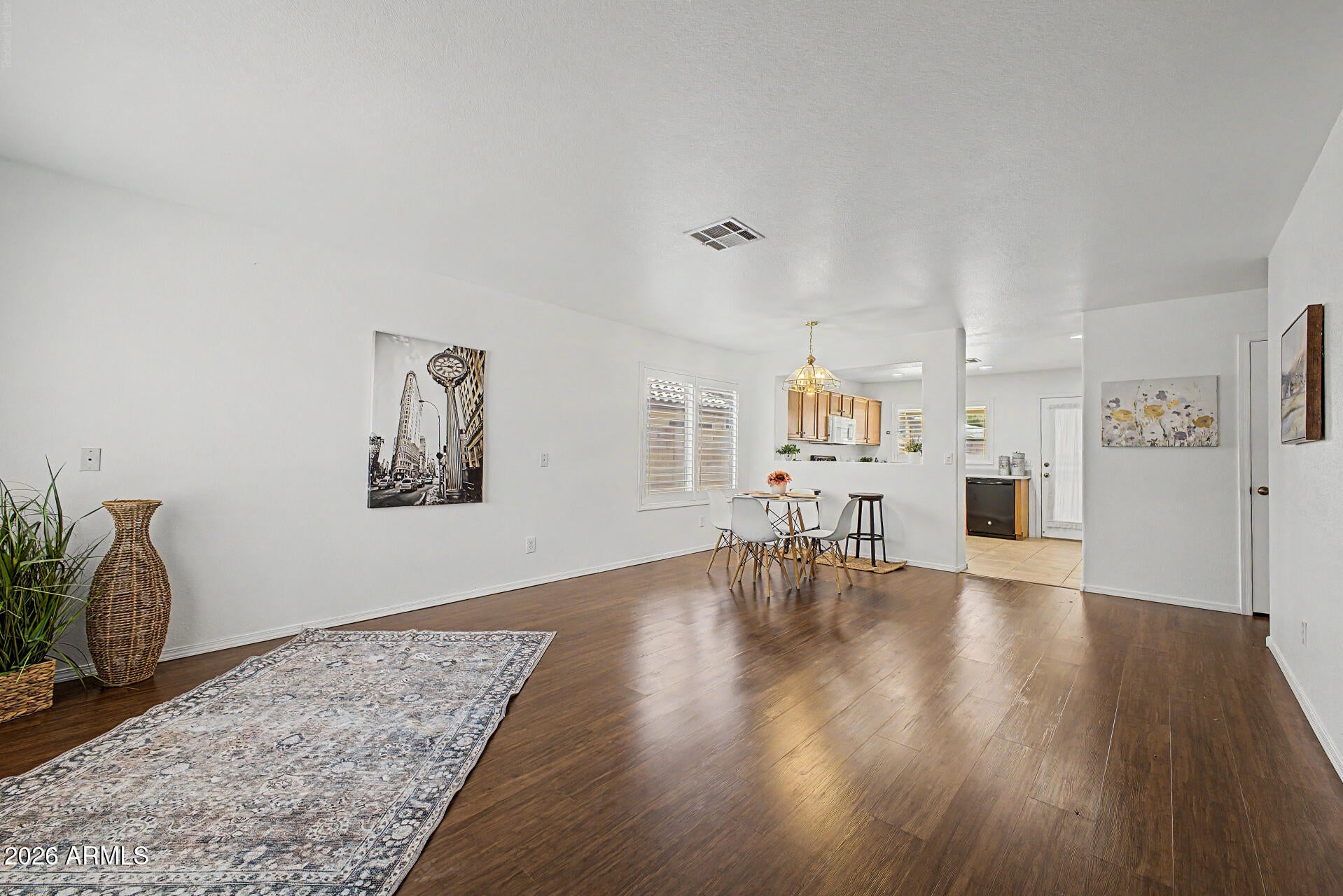 4110 W GLENN Drive