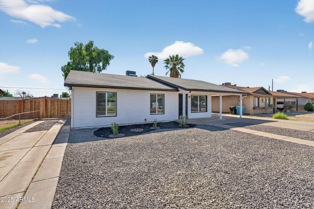 Photo of 5039 W Vernon Avenue, Phoenix, AZ 85035 (MLS # 6934554)