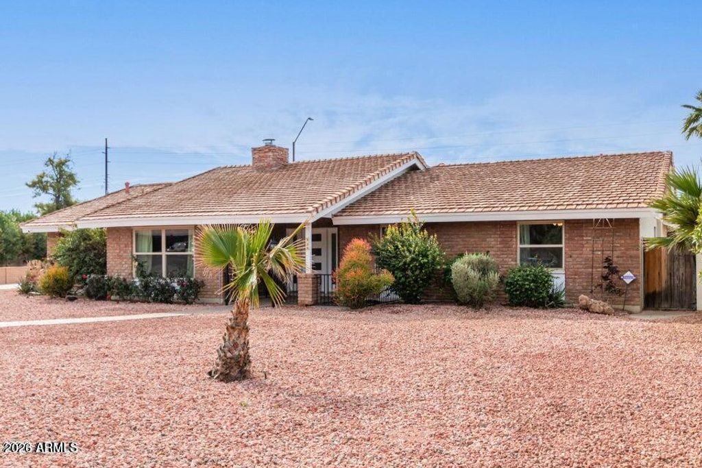 Photo of 956 Castillo Drive E, Litchfield Park, AZ 85340 (MLS # 7005449)