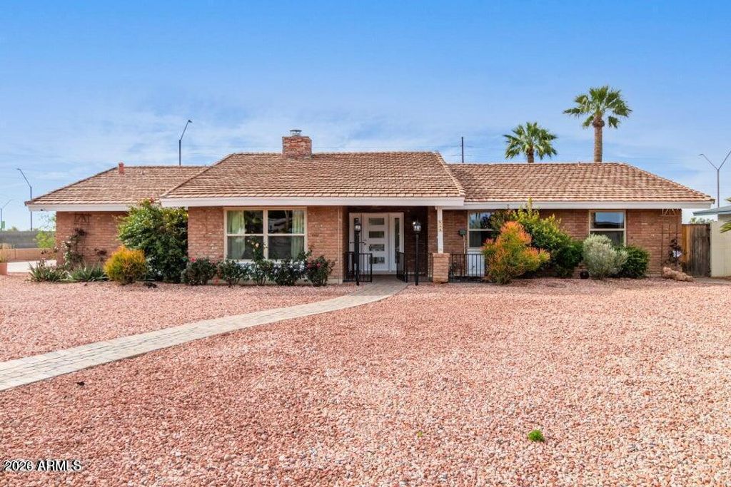 Photo of 956 Castillo Drive E, Litchfield Park, AZ 85340 (MLS # 7005449)