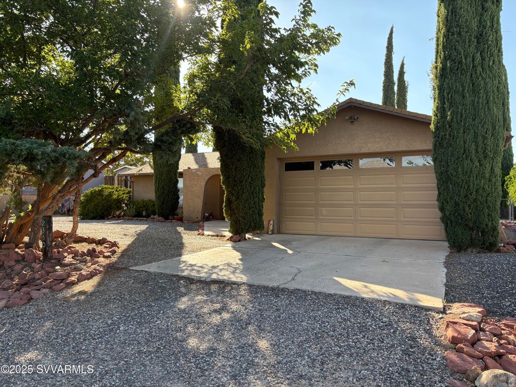 Photo of 2350 S Buckboard Trail, Cottonwood, AZ 86326 (MLS # 6934623)