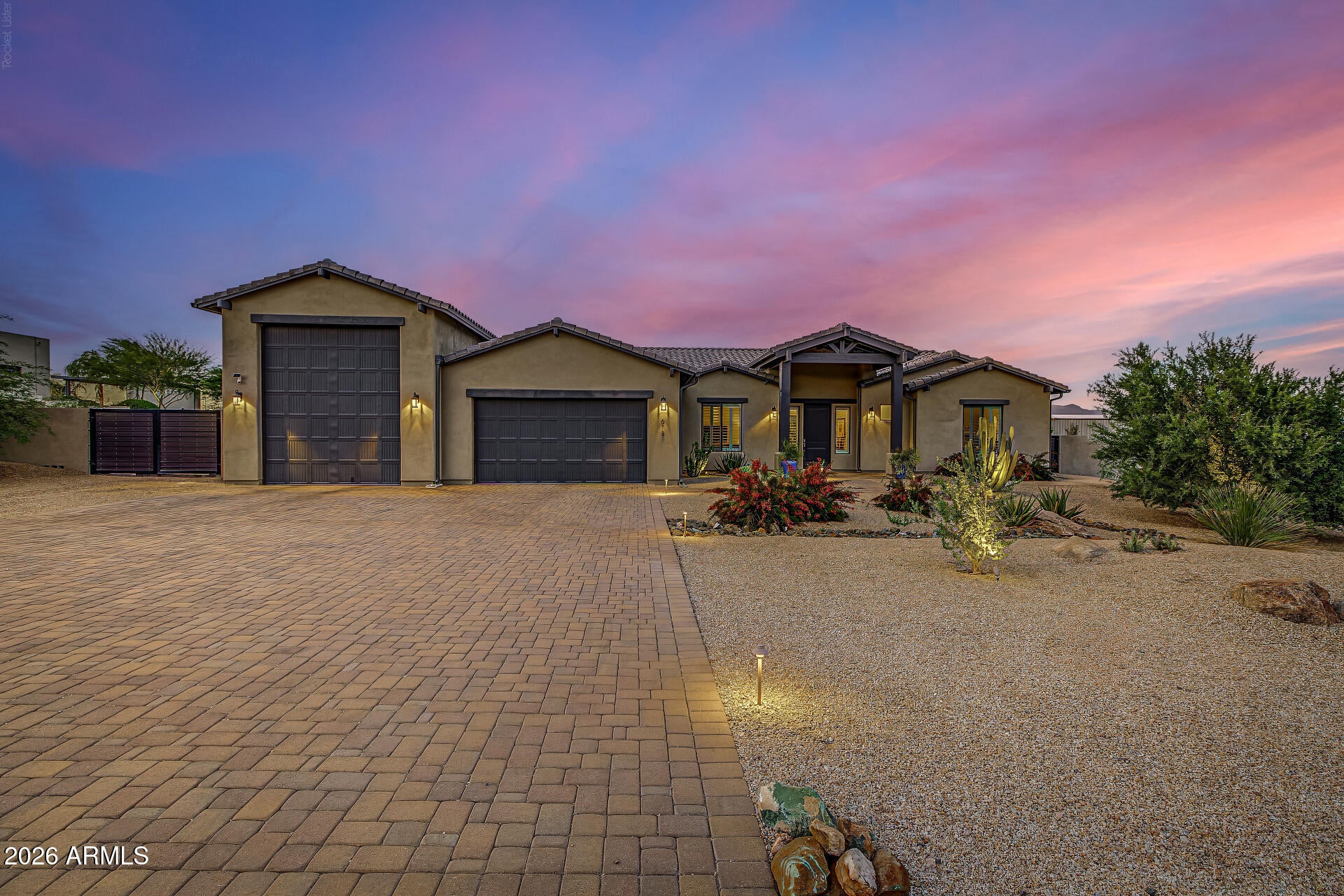 618 E TUMBLEWEED Drive