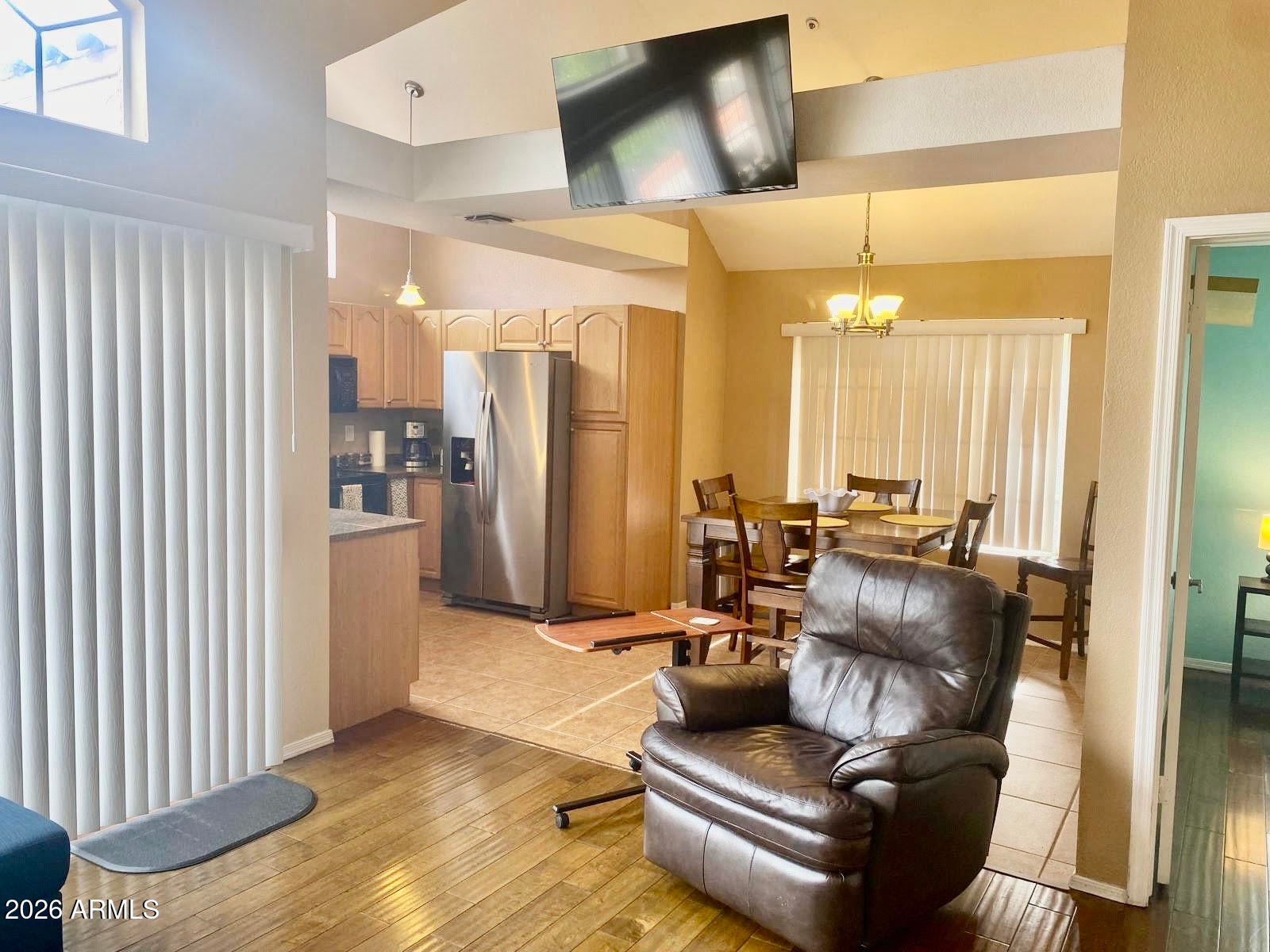 1633 E LAKESIDE Drive 51
